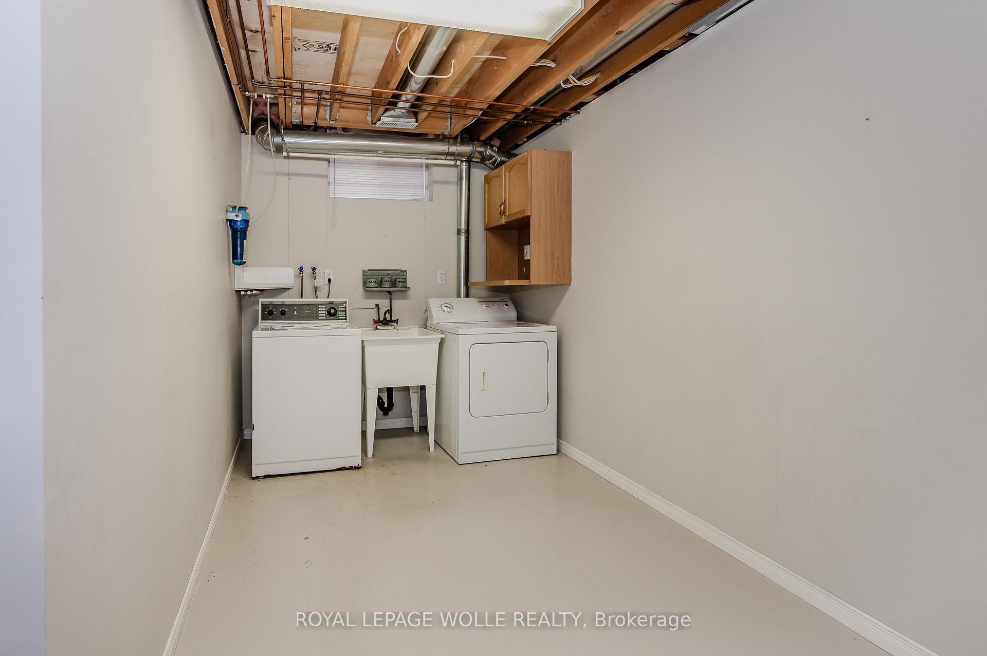 Photo 34 of 628 Spinnaker Crescent, Waterloo — HOMEH
