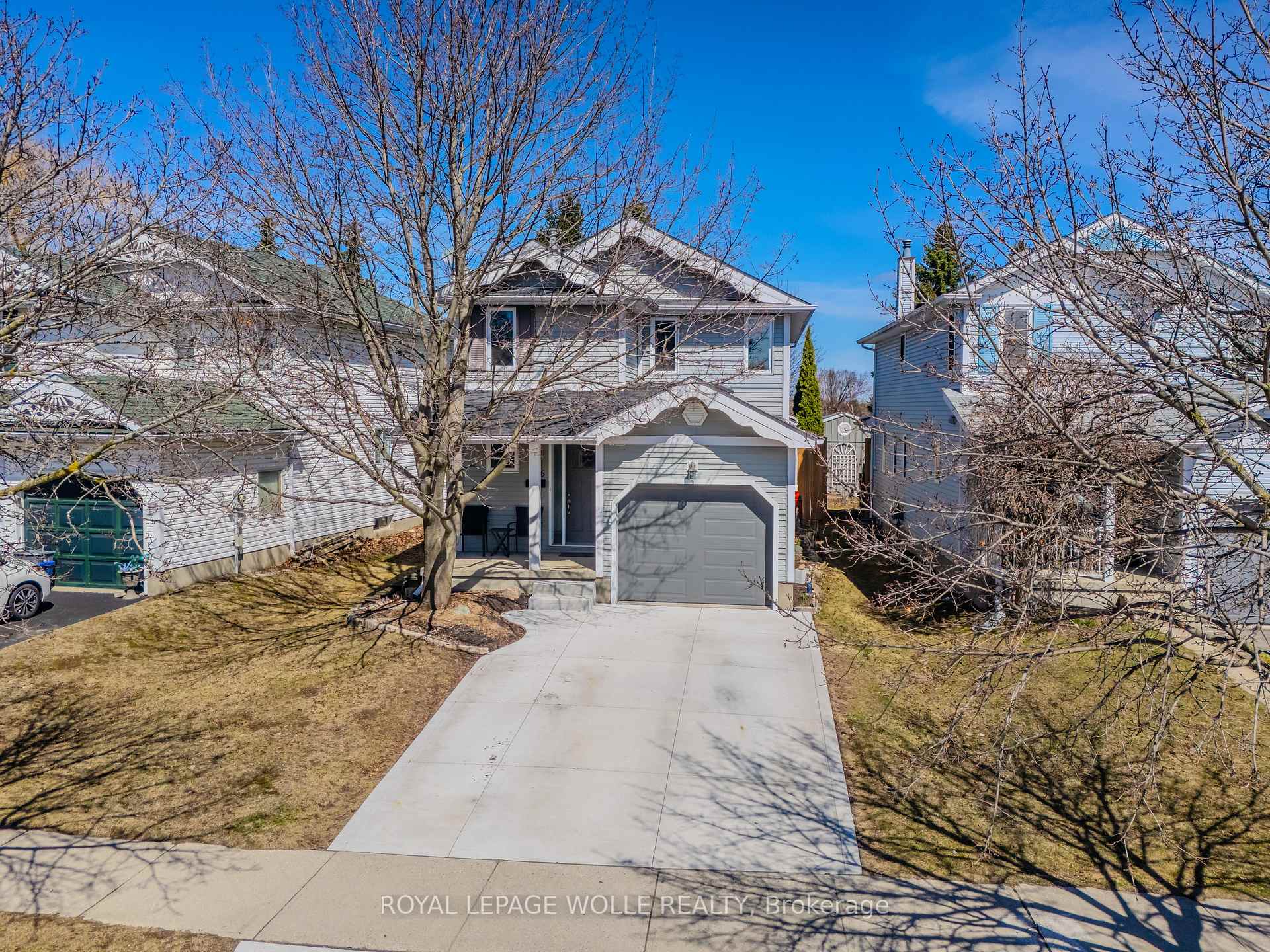 Photo 2 of 226 Auburn Drive, Waterloo — HOMEH