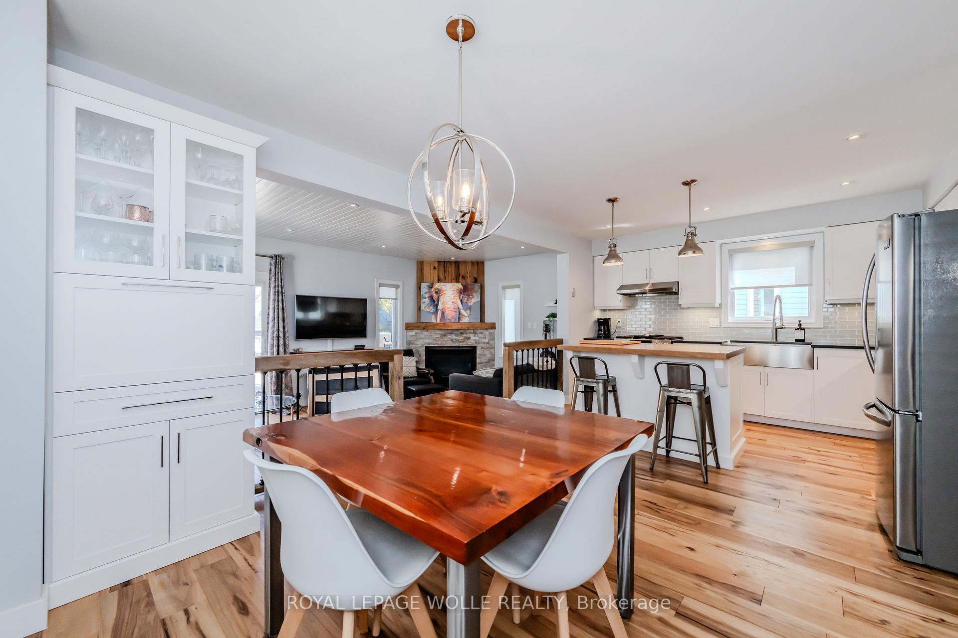 Photo 10 of 226 Auburn Drive, Waterloo — HOMEH