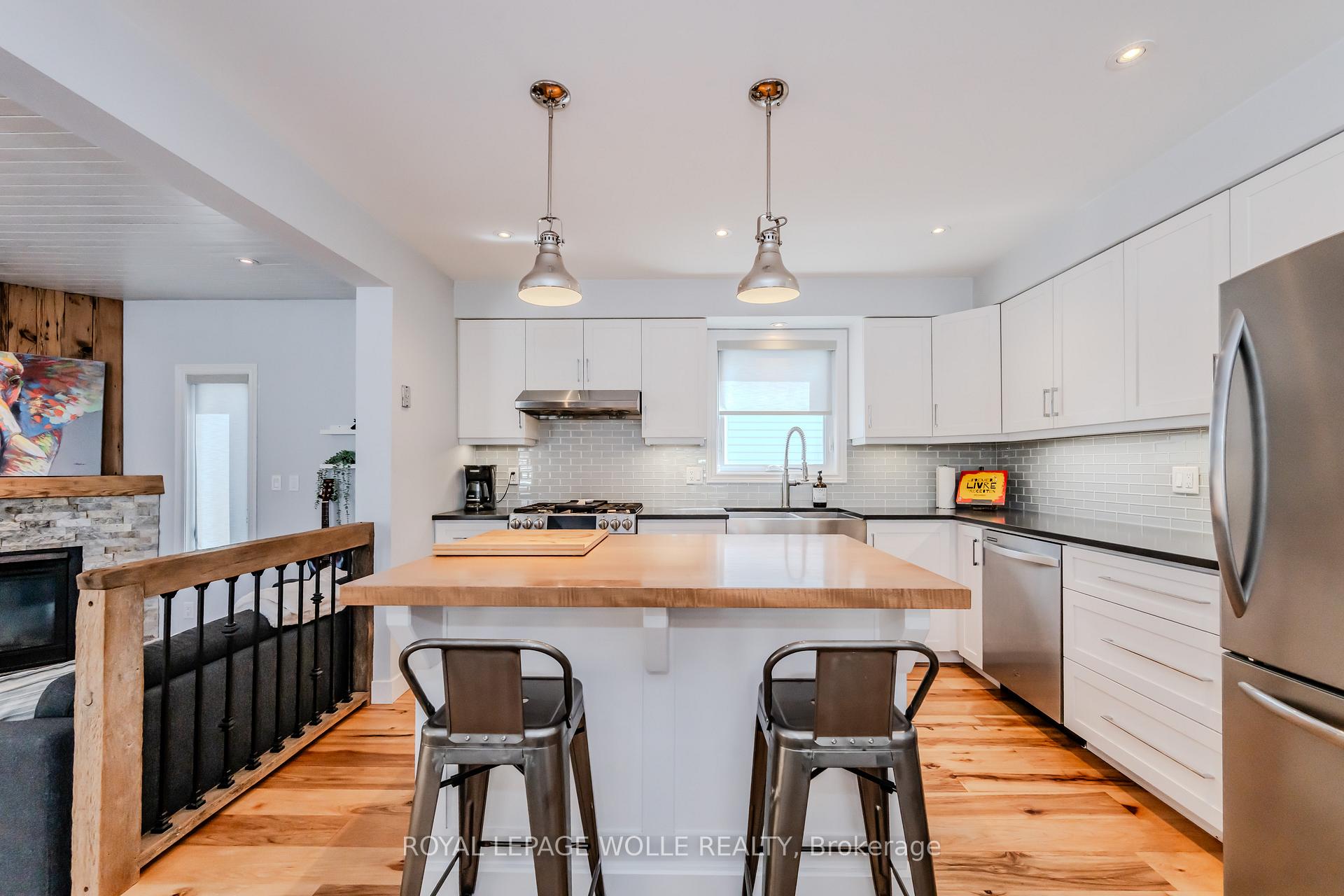Photo 13 of 226 Auburn Drive, Waterloo — HOMEH