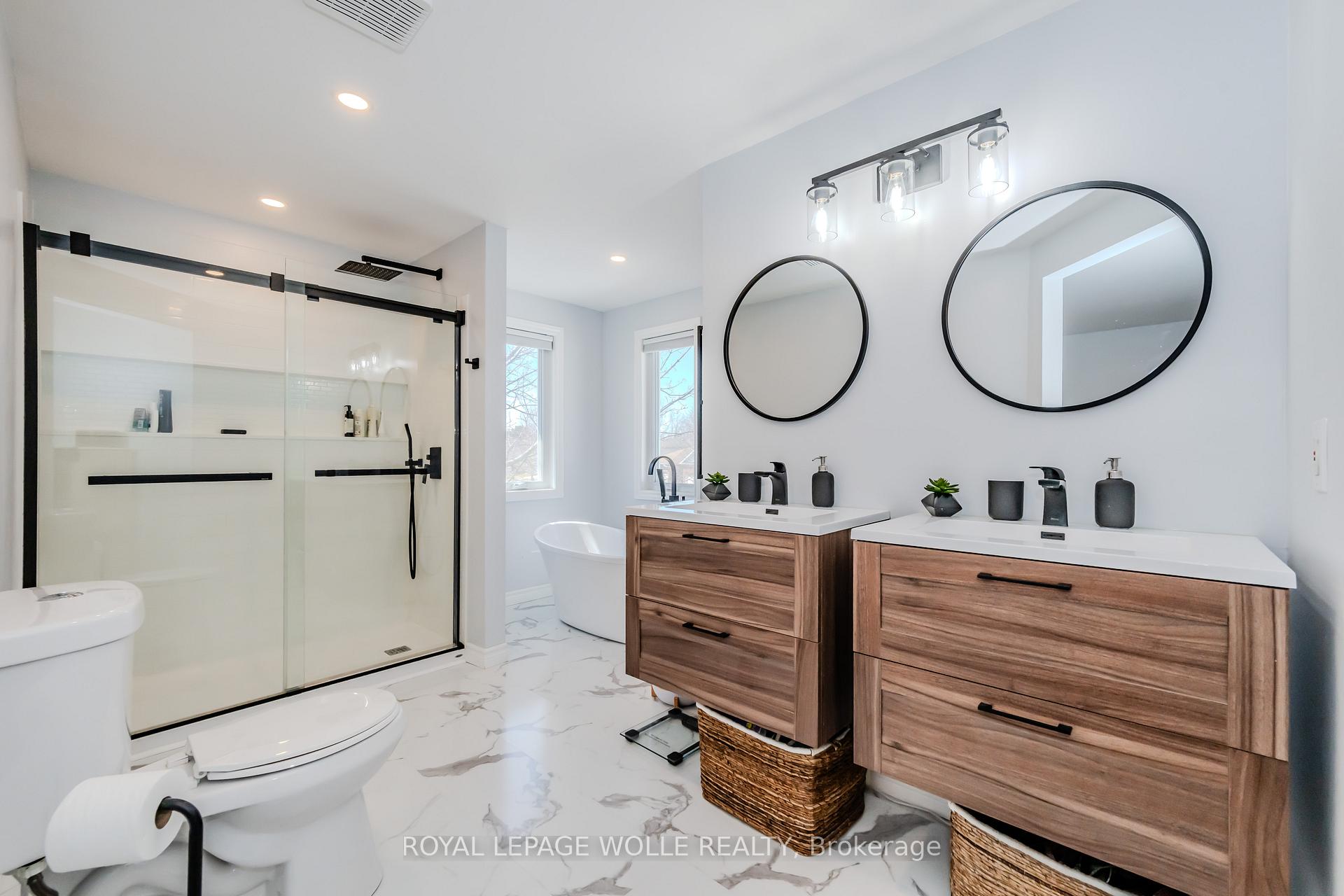 Photo 22 of 226 Auburn Drive, Waterloo — HOMEH