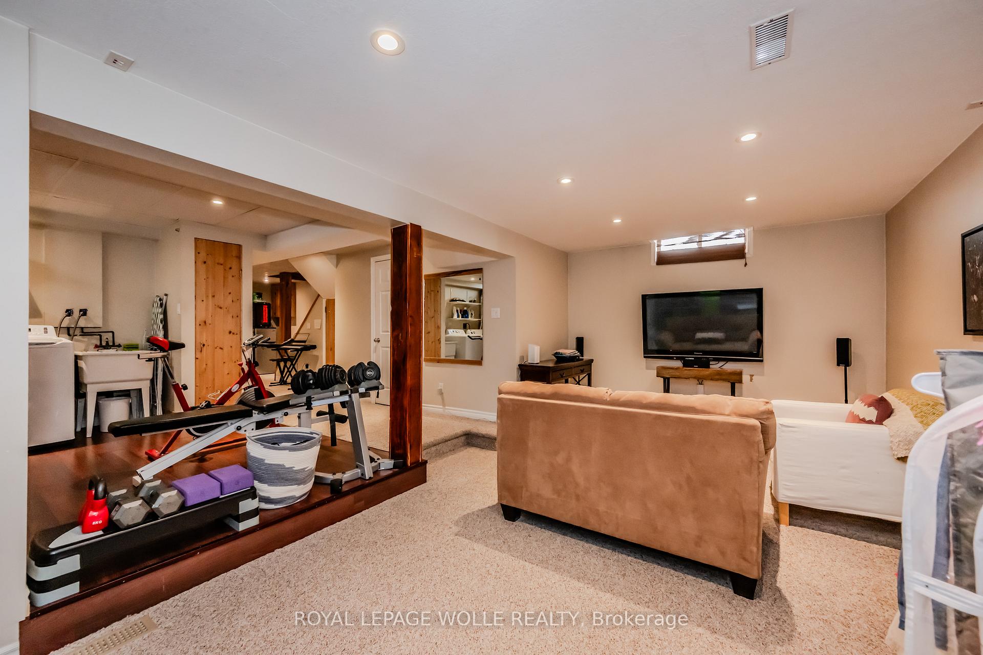 Photo 35 of 226 Auburn Drive, Waterloo — HOMEH
