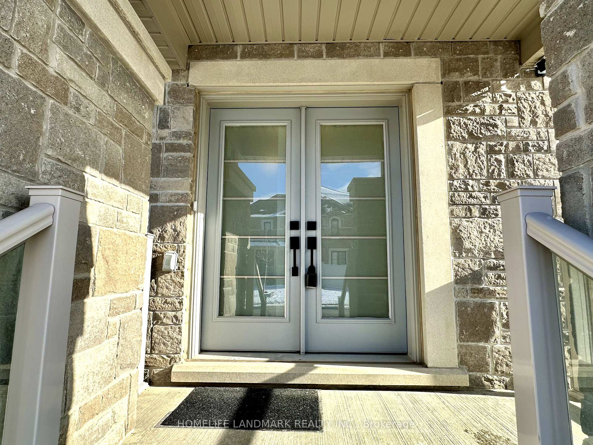 Photo 2 of 37 Maskell Crescent, Whitby, Rural Whitby — HOMEH