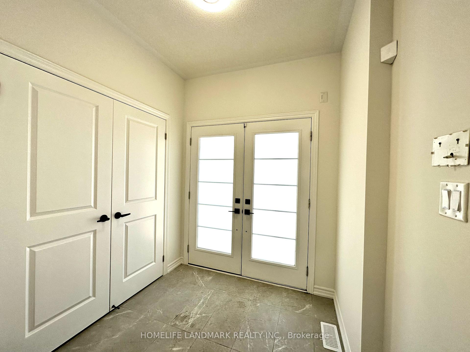 Photo 3 of 37 Maskell Crescent, Whitby, Rural Whitby — HOMEH