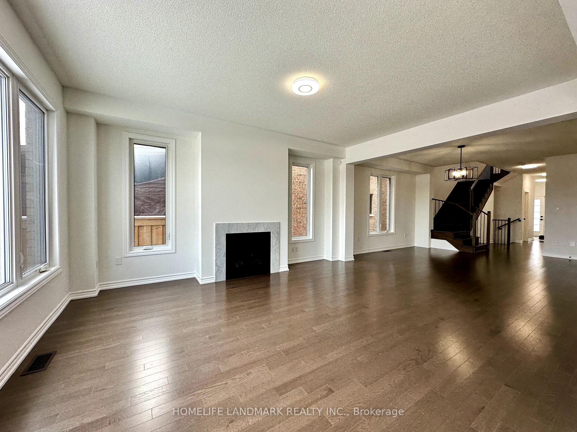 Photo 5 of 37 Maskell Crescent, Whitby, Rural Whitby — HOMEH