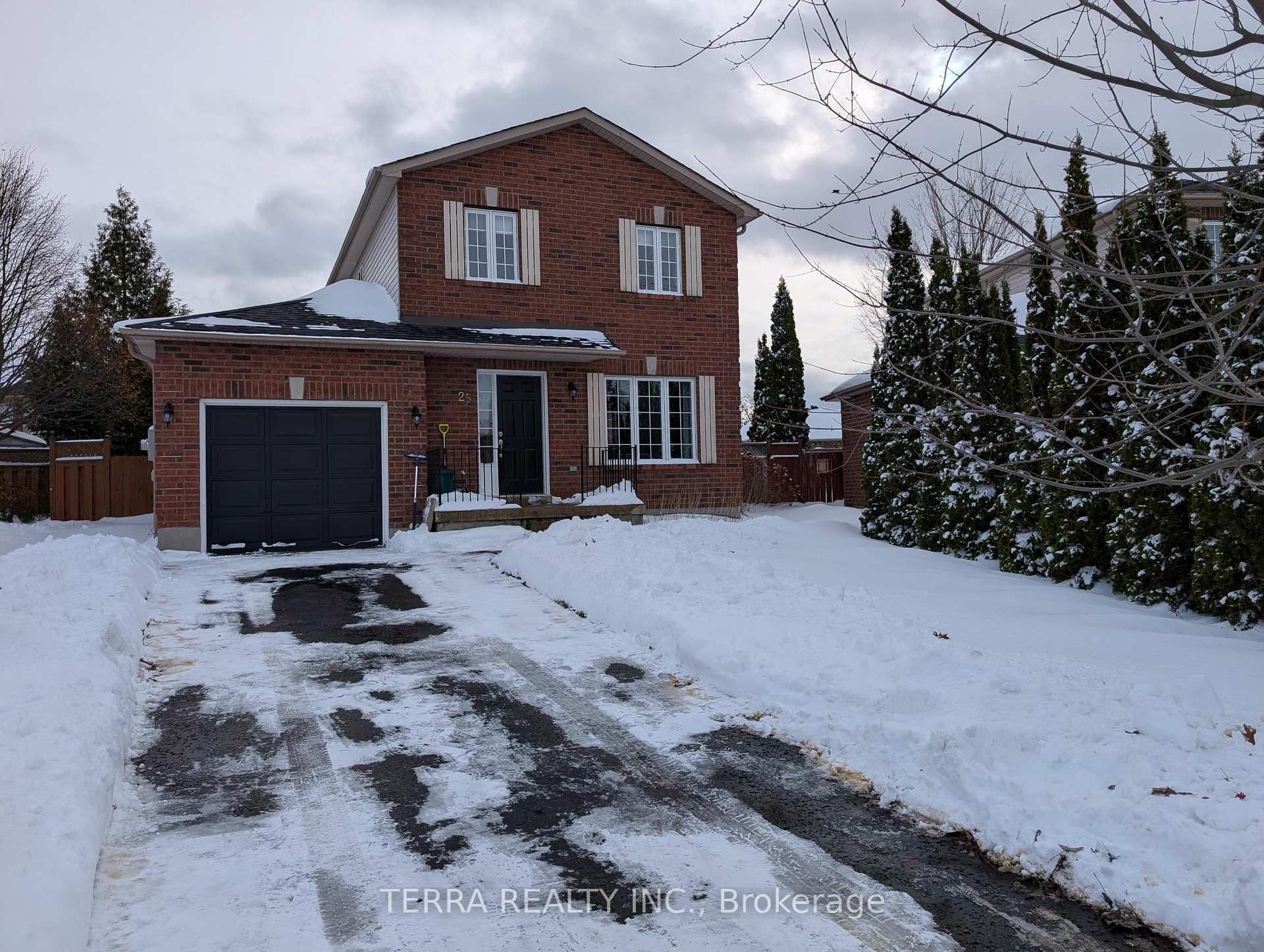 Photo 1 of 25 Wice Road, Barrie, Holly — HOMEH