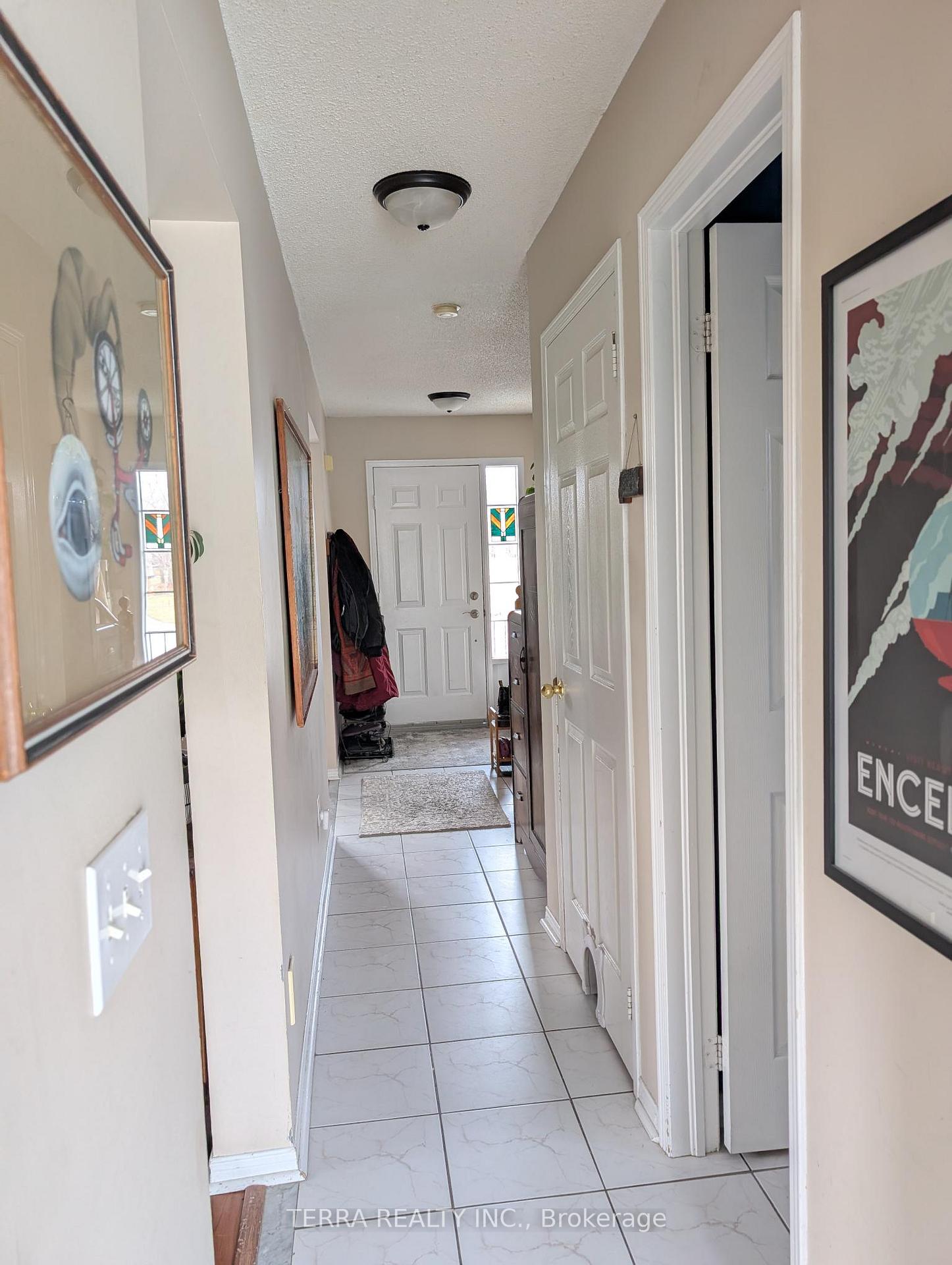 Photo 6 of 25 Wice Road, Barrie, Holly — HOMEH