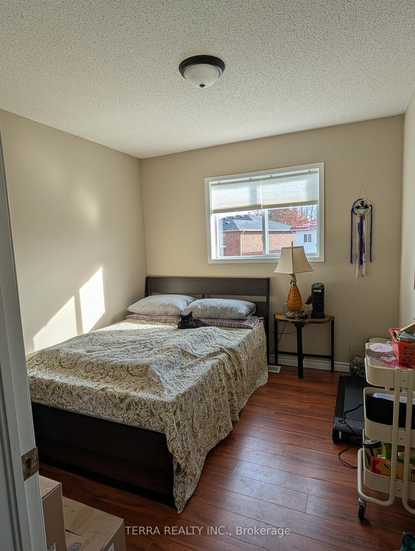 Photo 11 of 25 Wice Road, Barrie, Holly — HOMEH