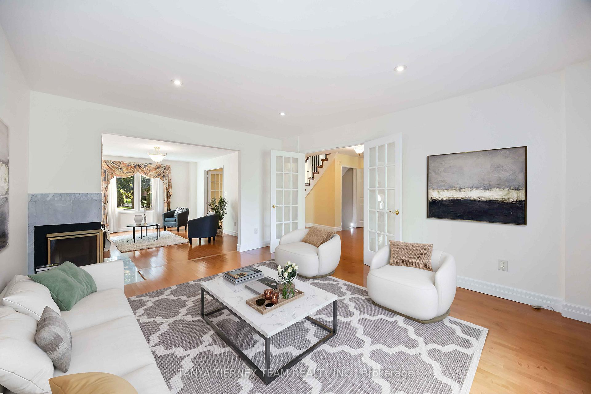 Photo 10 of 6 Lyndhurst Crescent, Whitby, Williamsburg — HOMEH