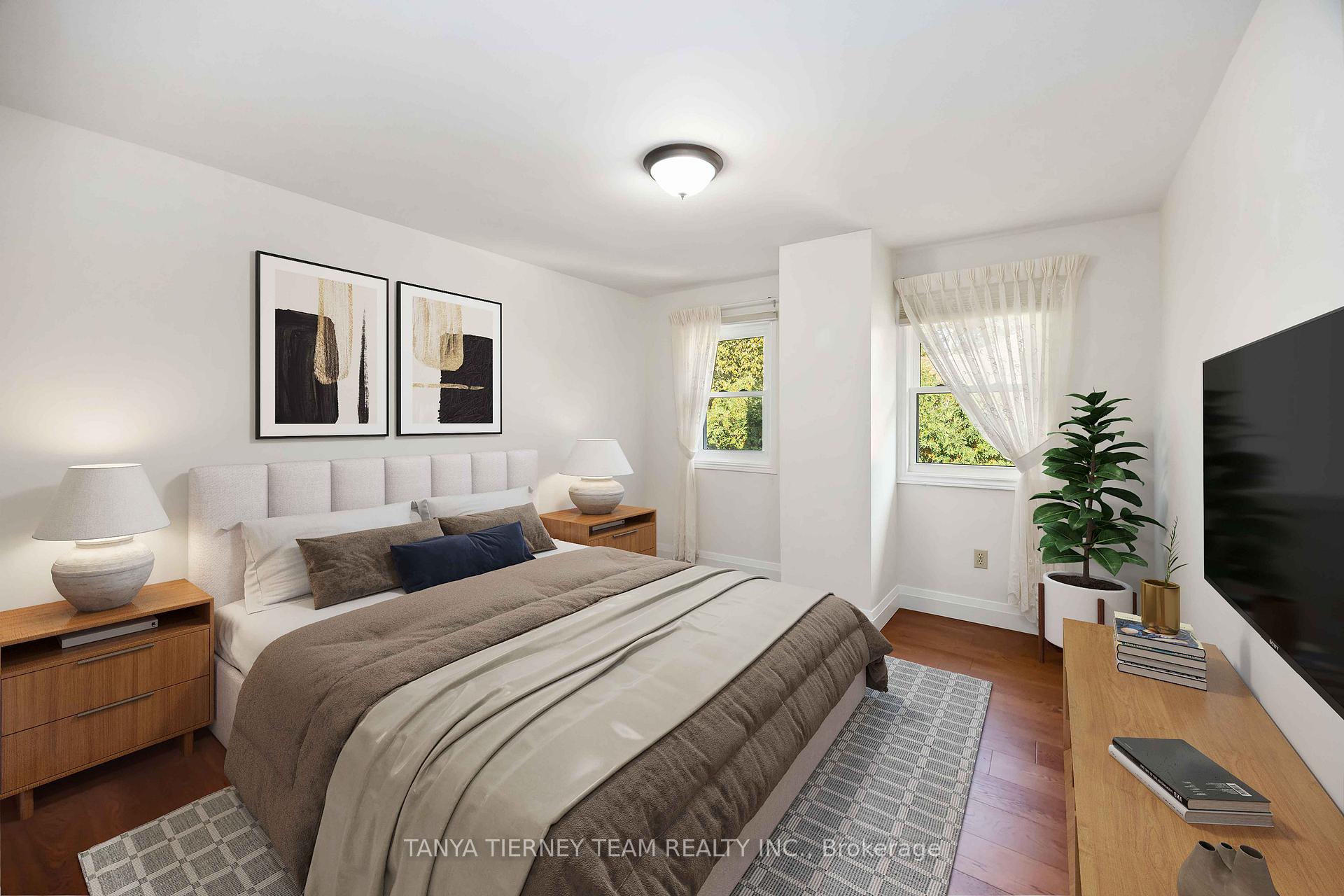 Photo 28 of 6 Lyndhurst Crescent, Whitby, Williamsburg — HOMEH