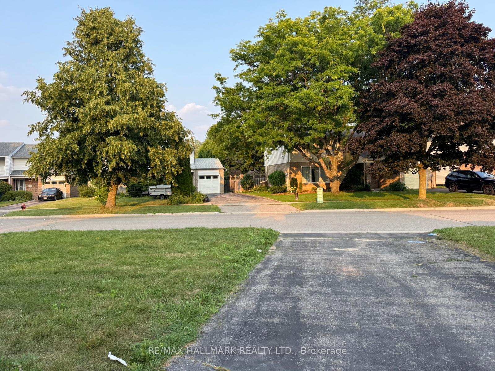 Photo 5 of 52 Nisbet Drive, Aurora, Aurora Highlands — HOMEH