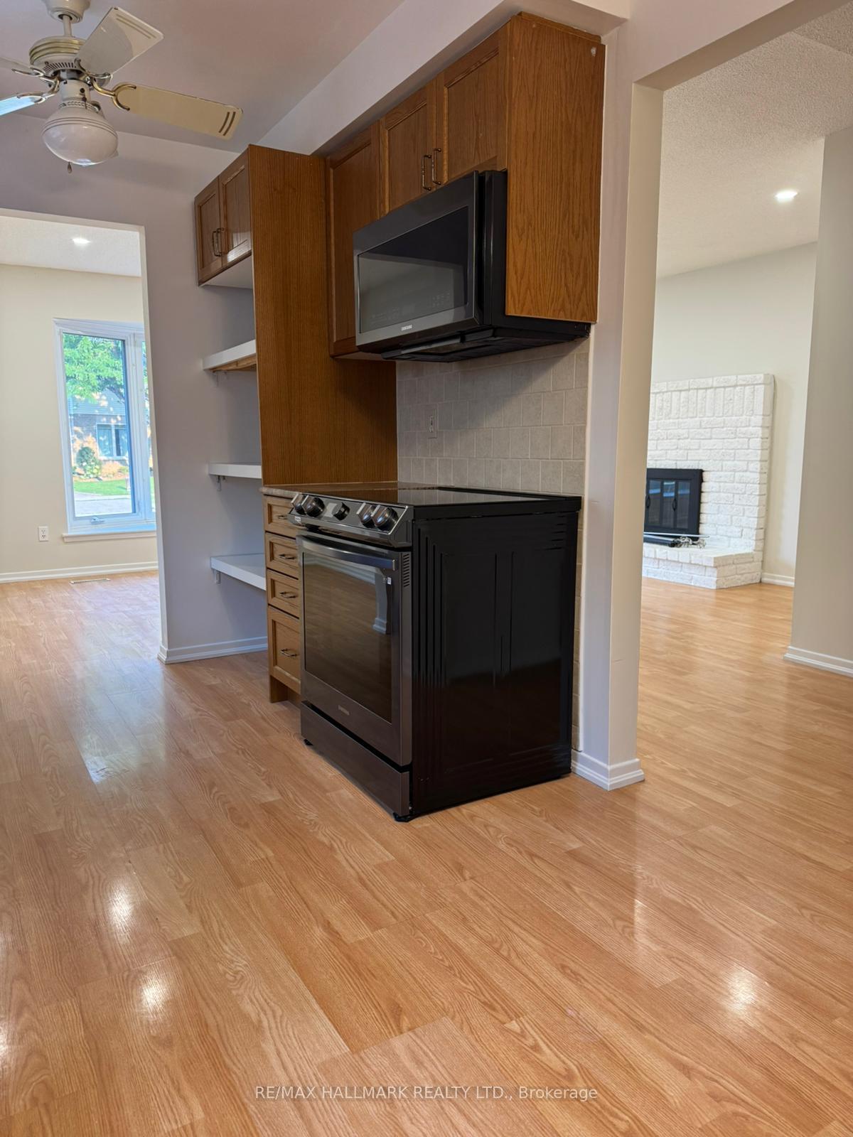 Photo 15 of 52 Nisbet Drive, Aurora, Aurora Highlands — HOMEH