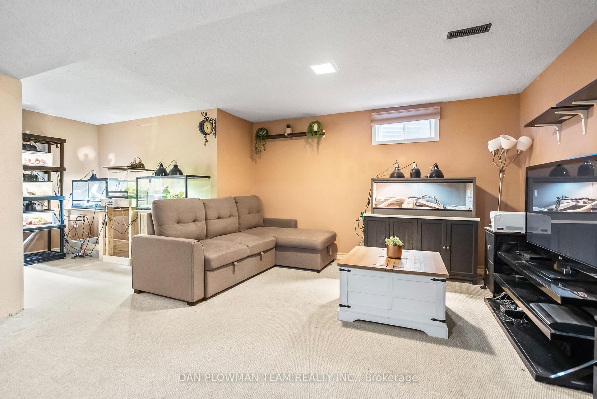 Photo 25 of 33 Delaney Drive, Ajax, Central West — HOMEH