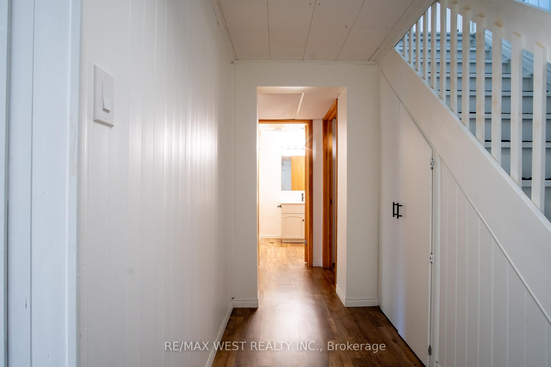 Photo 23 of 350 Thorncrest Drive, Waterloo — HOMEH