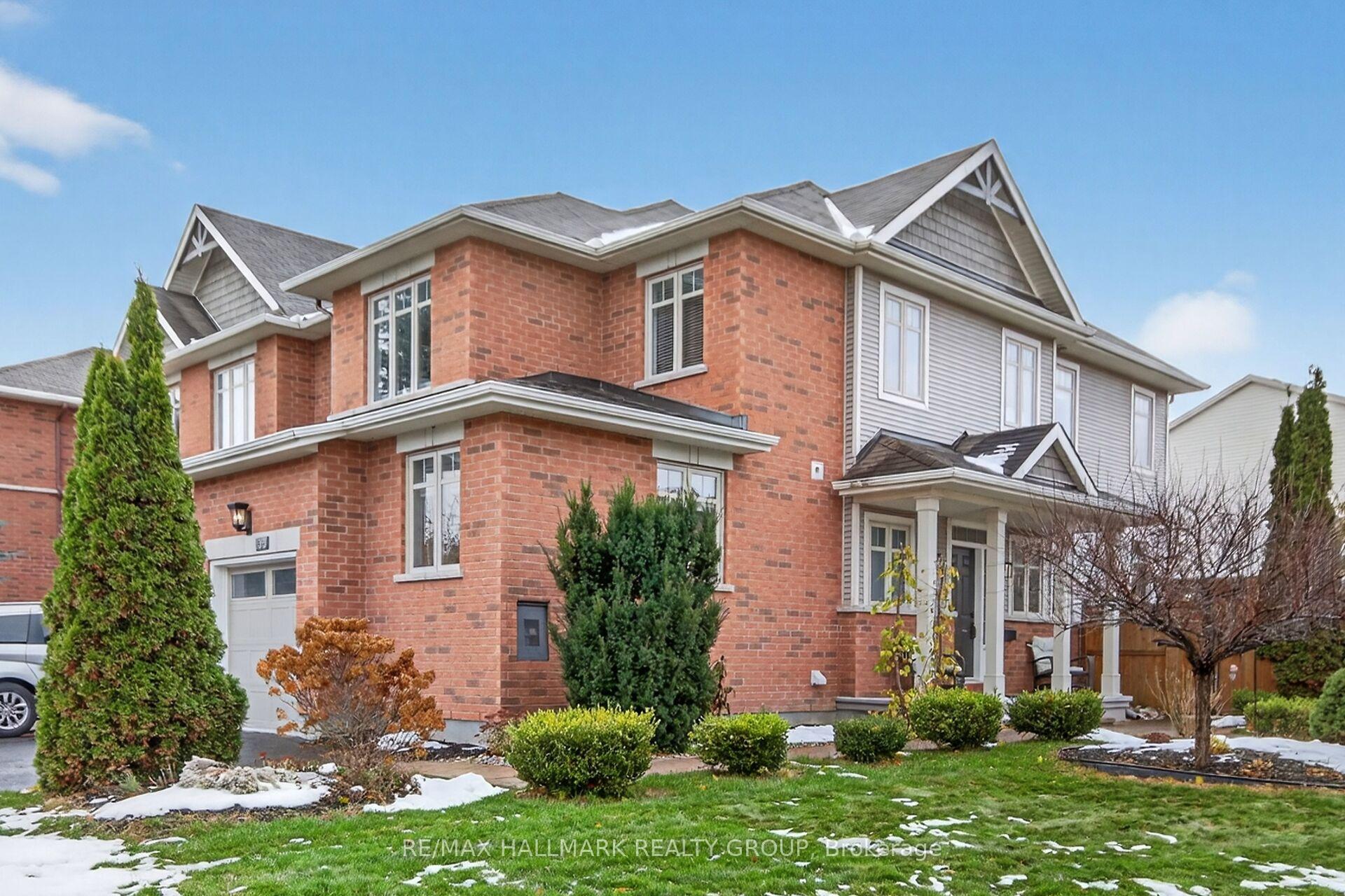 Photo 2 of 668 Bowercrest Crescent, Ottawa, Riverside South/Gloucester Glen — HOMEH
