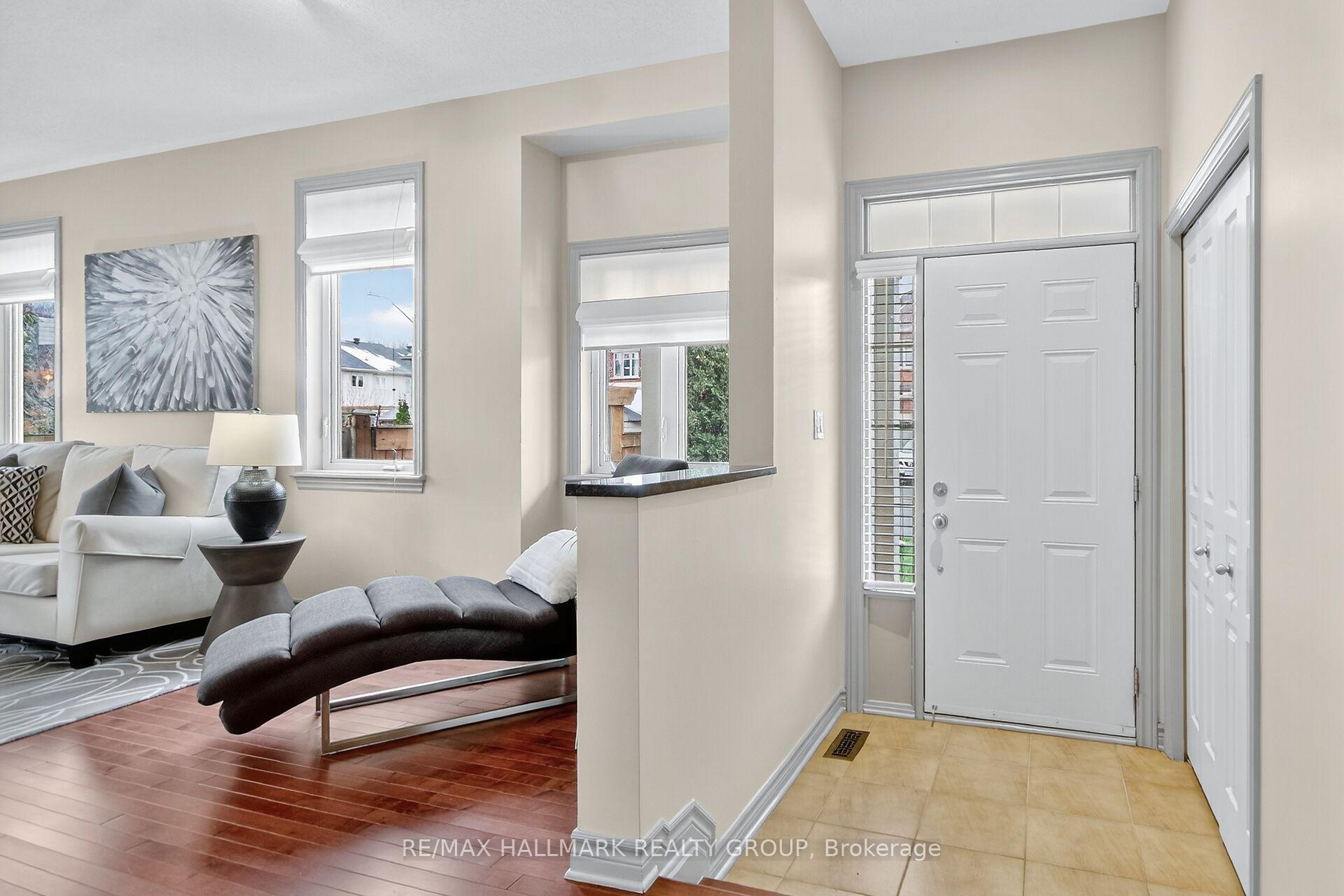 Photo 9 of 668 Bowercrest Crescent, Ottawa, Riverside South/Gloucester Glen — HOMEH