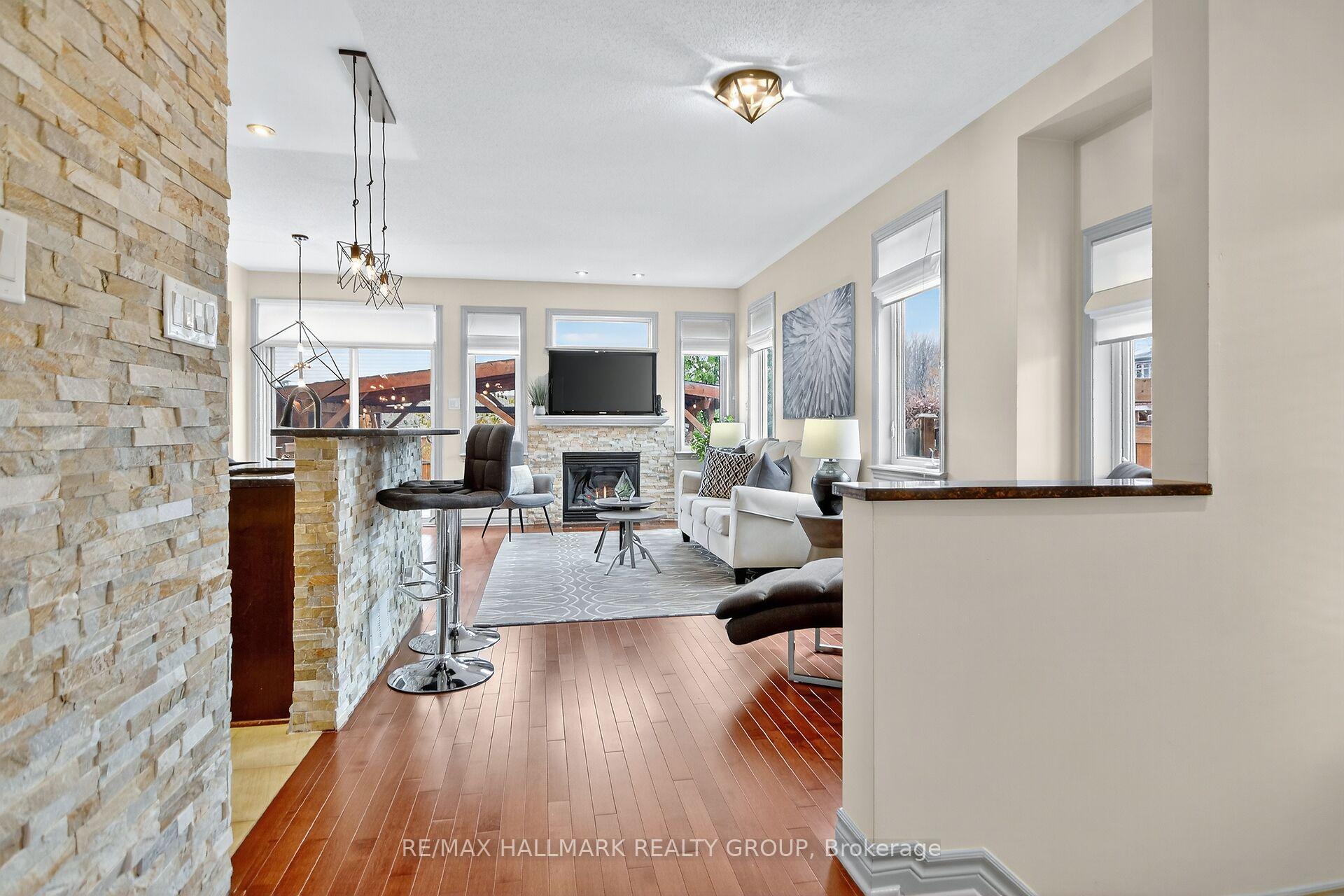Photo 10 of 668 Bowercrest Crescent, Ottawa, Riverside South/Gloucester Glen — HOMEH