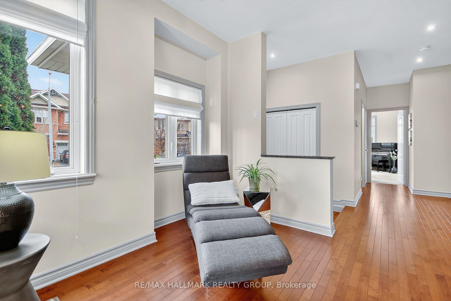 Photo 8 of 668 Bowercrest Crescent, Ottawa, Riverside South/Gloucester Glen — HOMEH