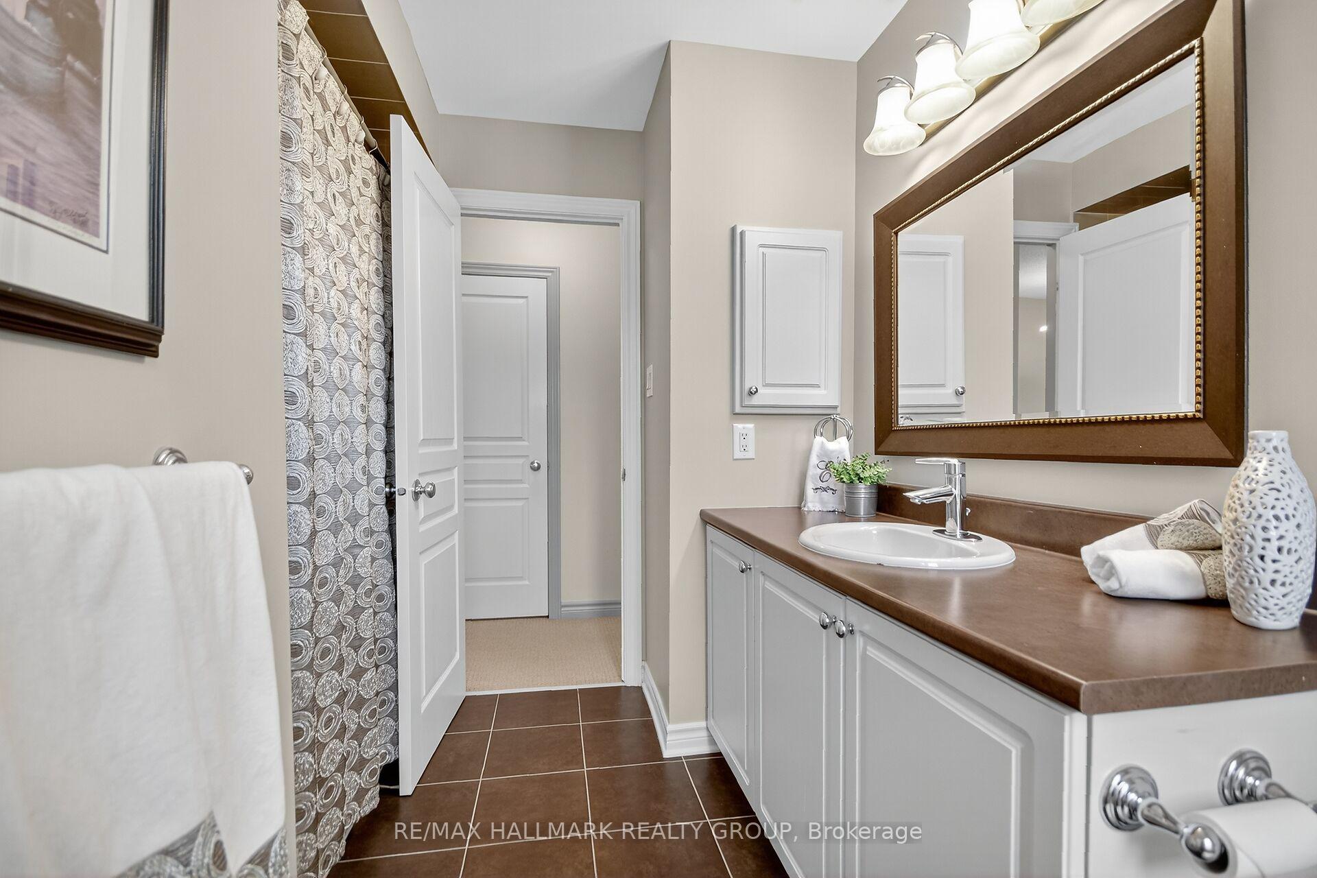 Photo 34 of 668 Bowercrest Crescent, Ottawa, Riverside South/Gloucester Glen — HOMEH