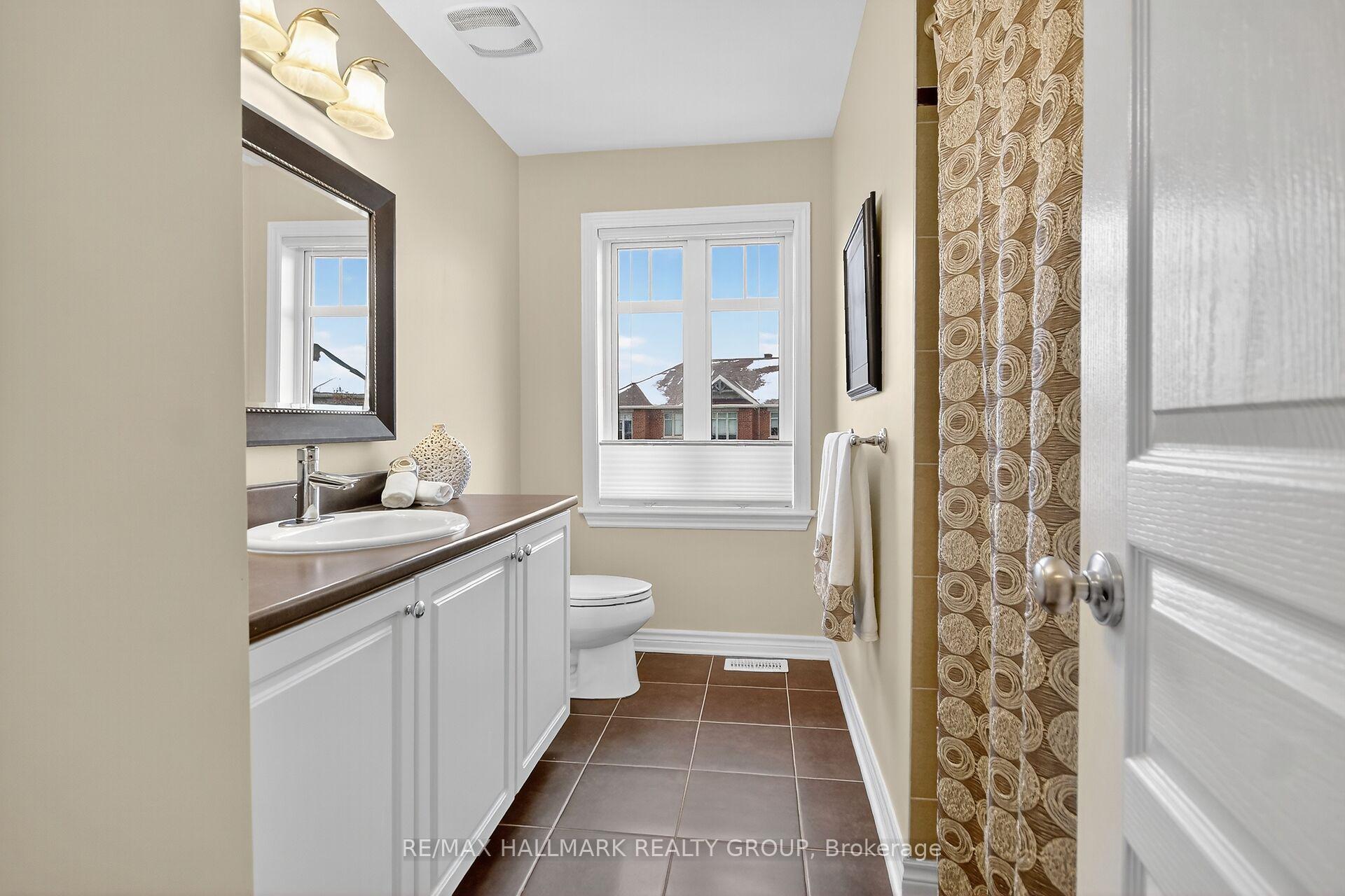 Photo 36 of 668 Bowercrest Crescent, Ottawa, Riverside South/Gloucester Glen — HOMEH