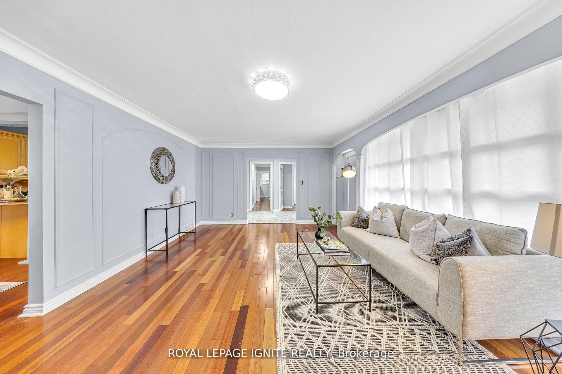 Photo 9 of 806 Henry Street, Whitby, Downtown Whitby — HOMEH
