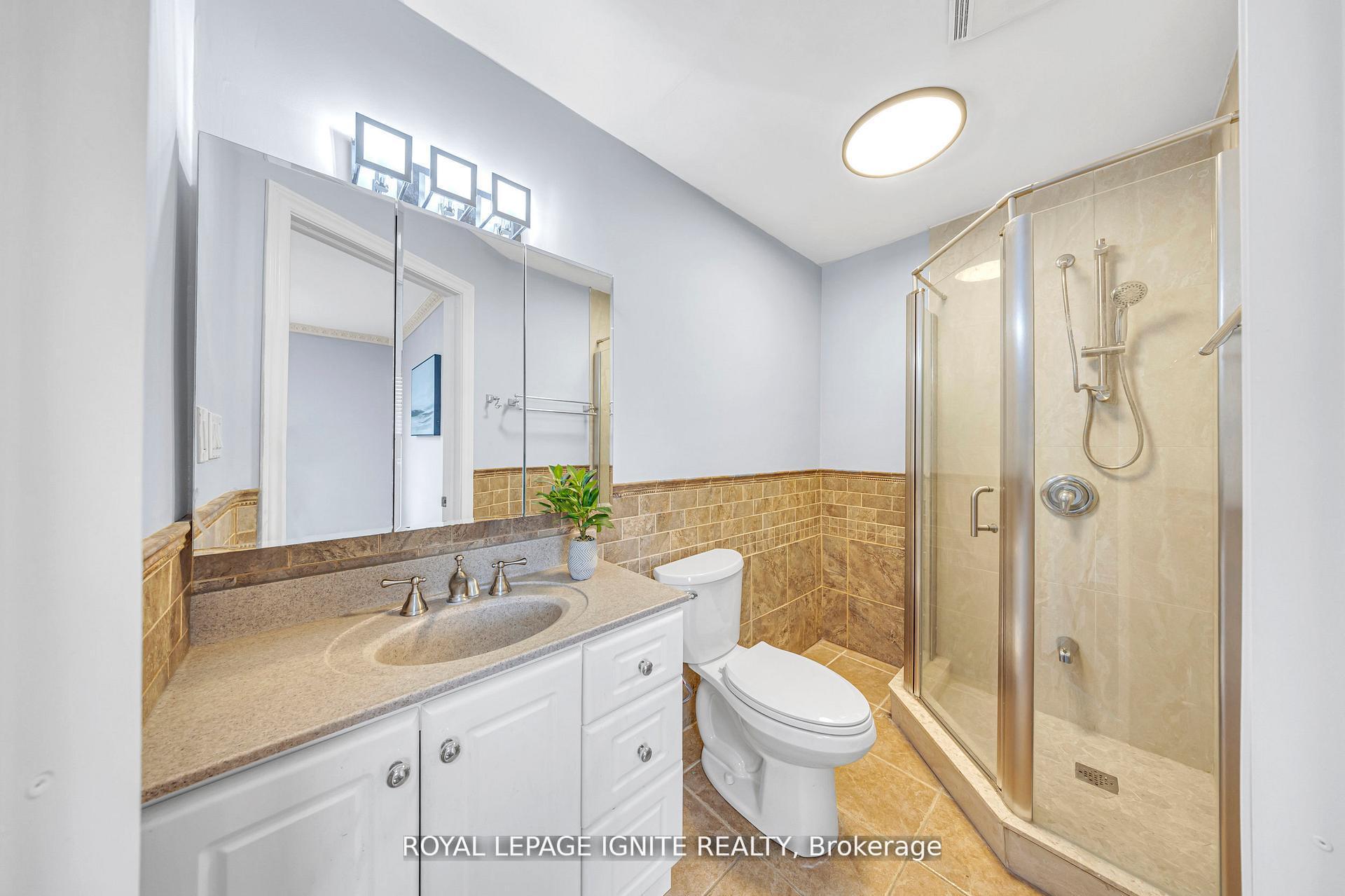 Photo 27 of 806 Henry Street, Whitby, Downtown Whitby — HOMEH