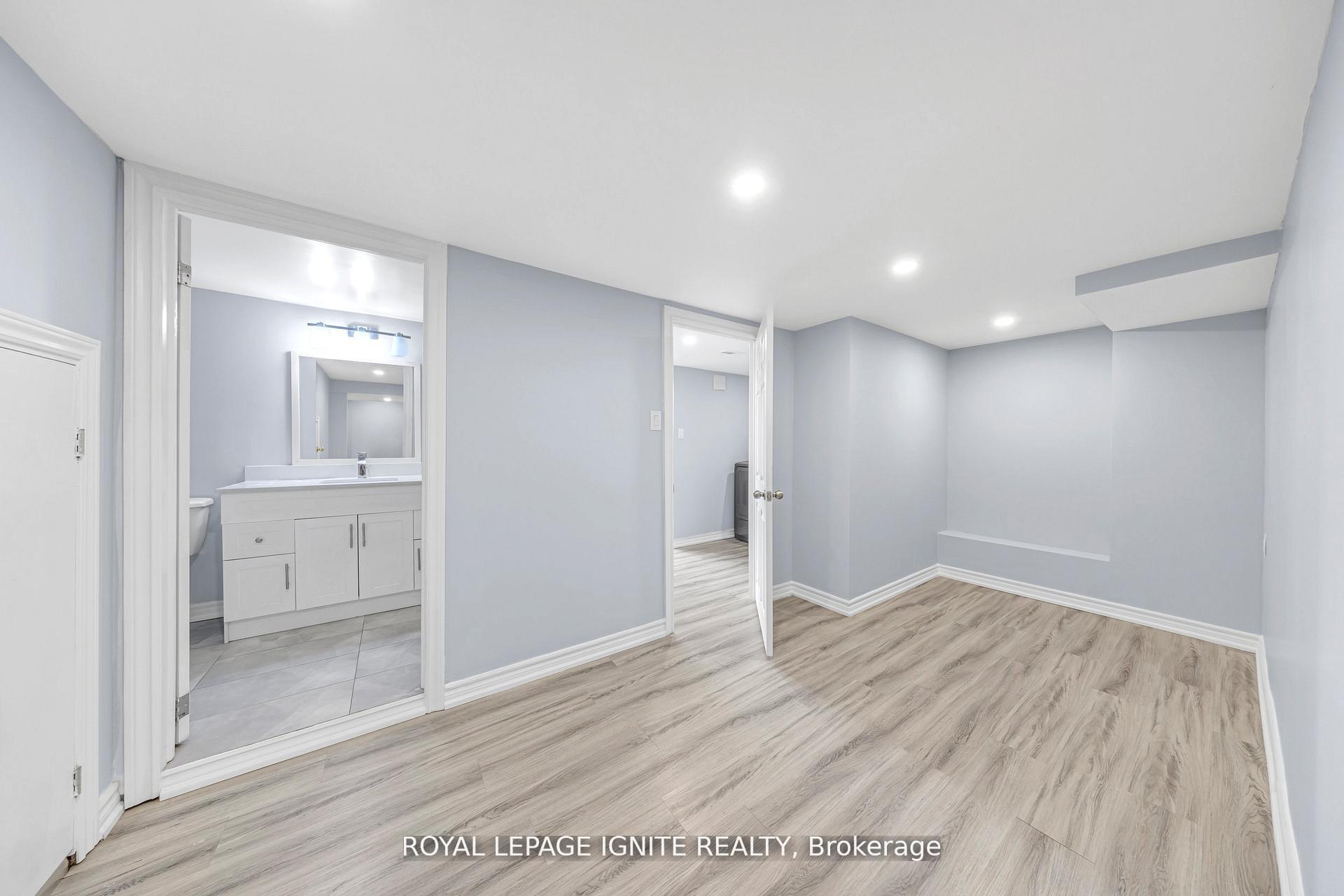 Photo 37 of 806 Henry Street, Whitby, Downtown Whitby — HOMEH