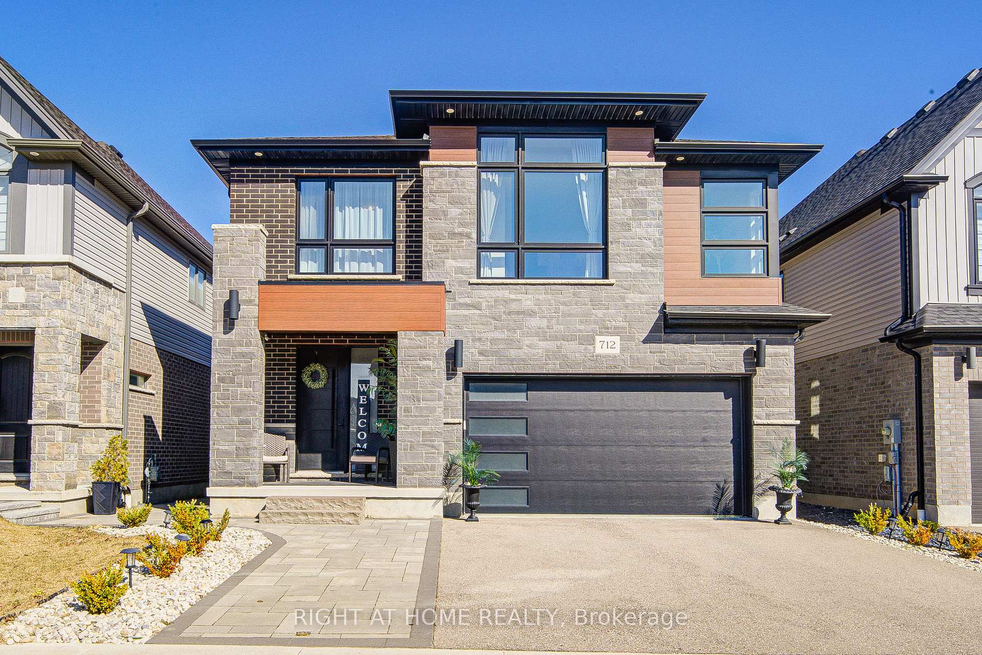 Front of 712 Wood Lily Street