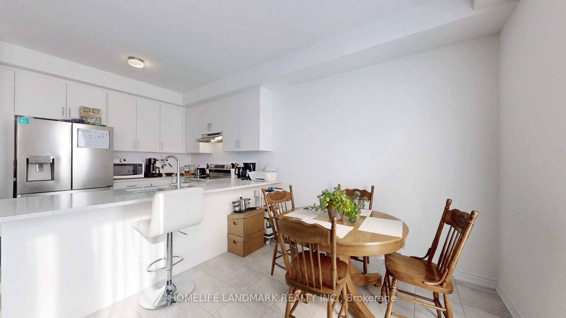 Photo 7 of 28 Sorbara Way, Whitby, Brooklin — HOMEH