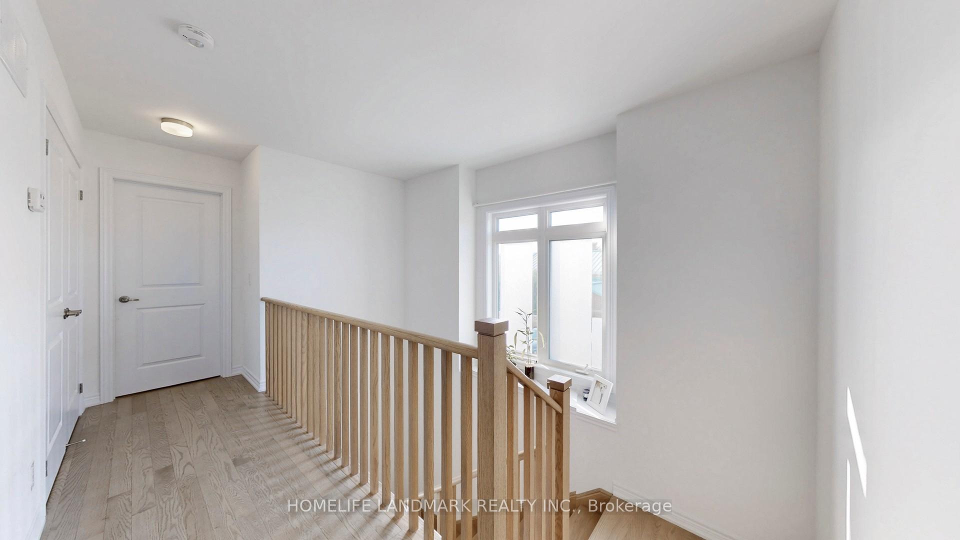 Photo 19 of 28 Sorbara Way, Whitby, Brooklin — HOMEH