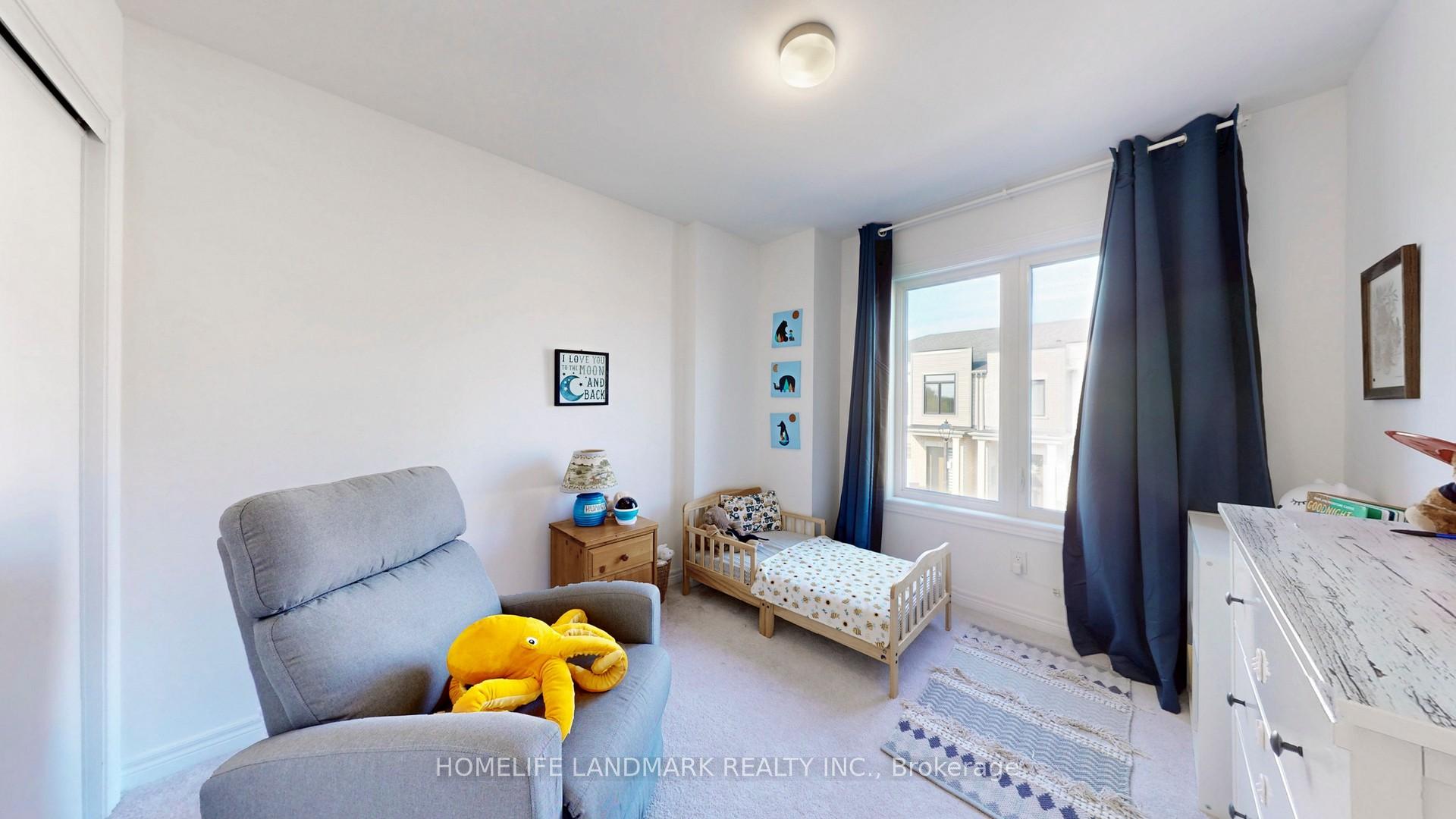 Photo 24 of 28 Sorbara Way, Whitby, Brooklin — HOMEH