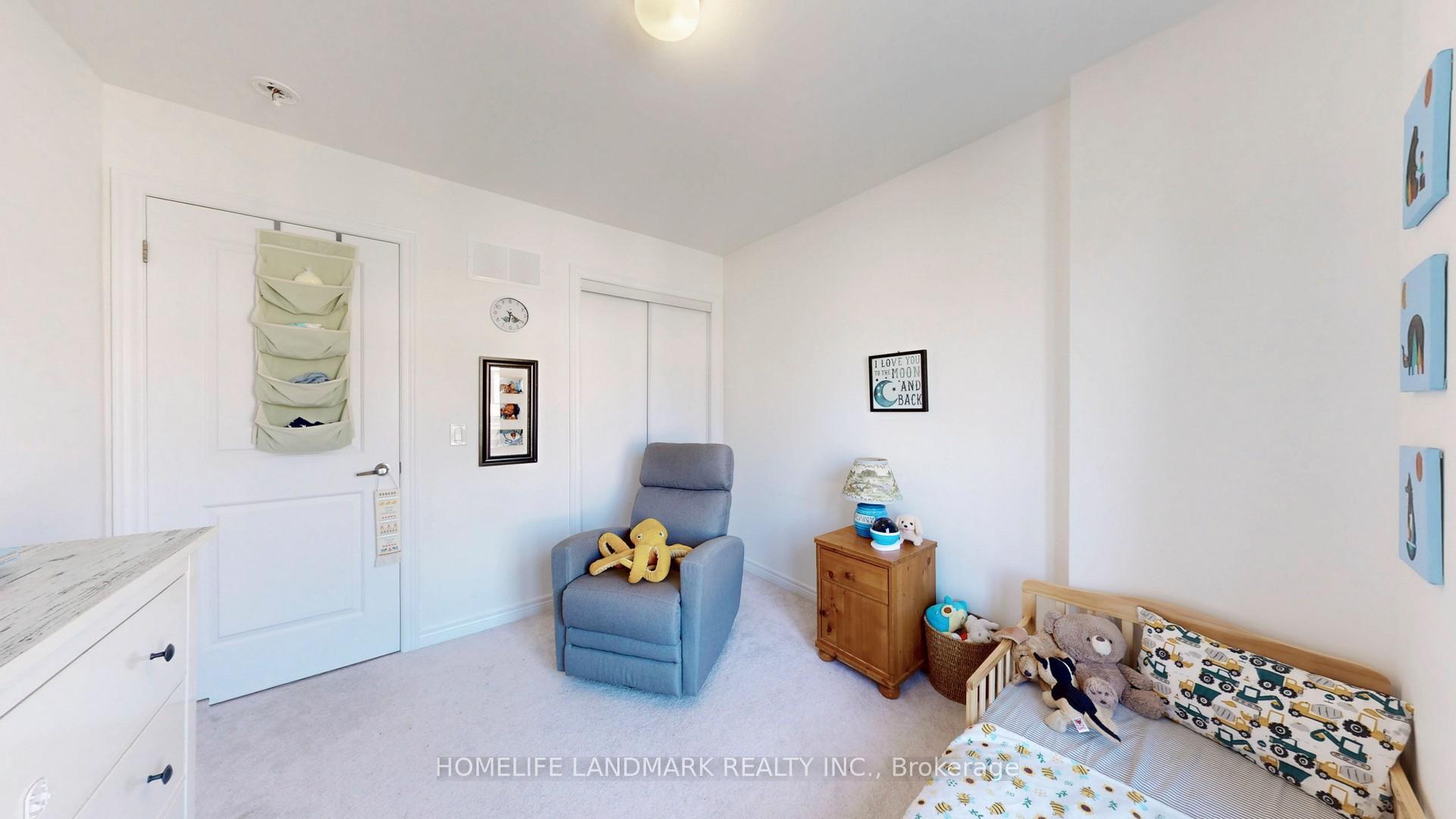 Photo 26 of 28 Sorbara Way, Whitby, Brooklin — HOMEH