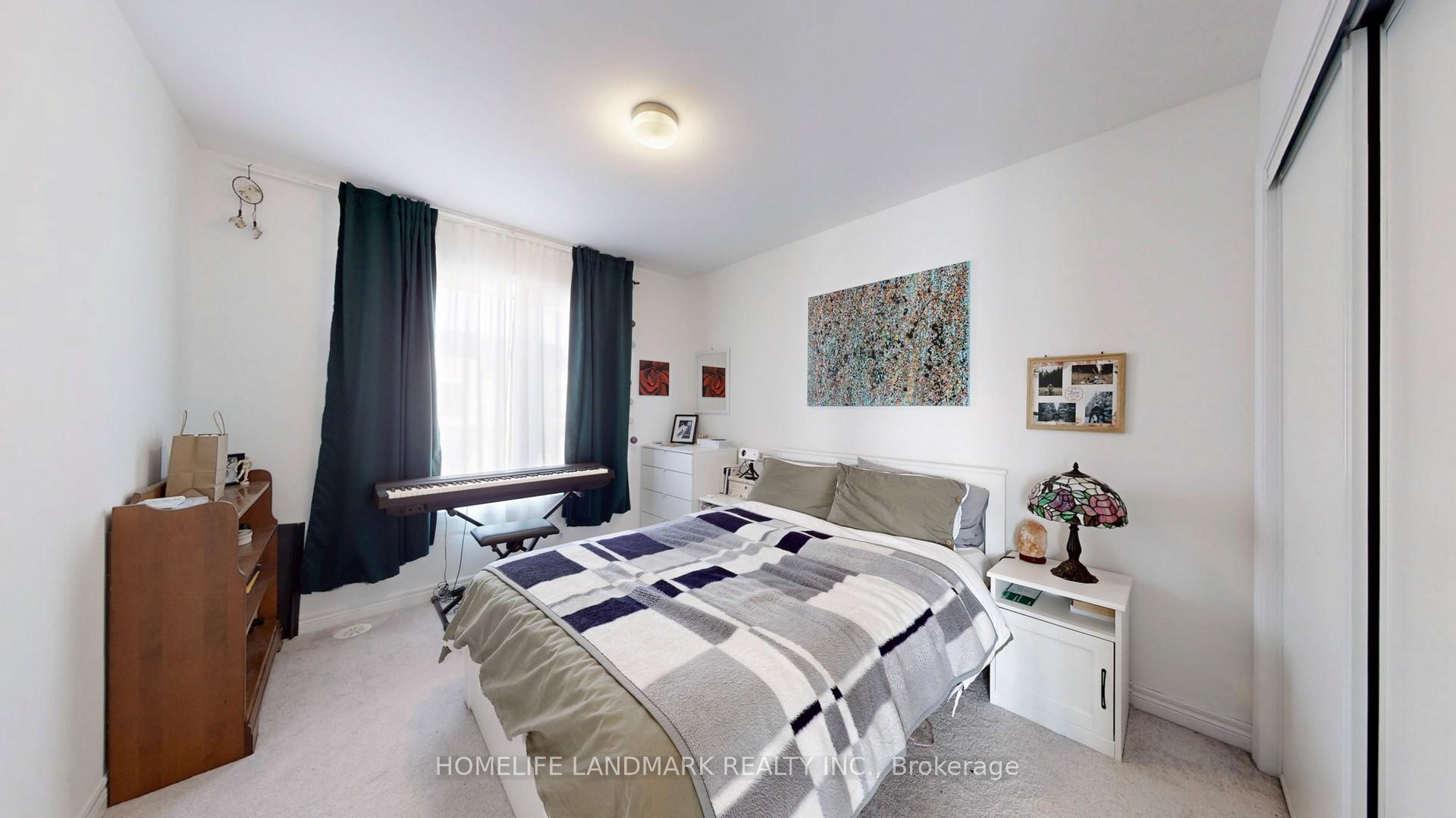 Photo 27 of 28 Sorbara Way, Whitby, Brooklin — HOMEH