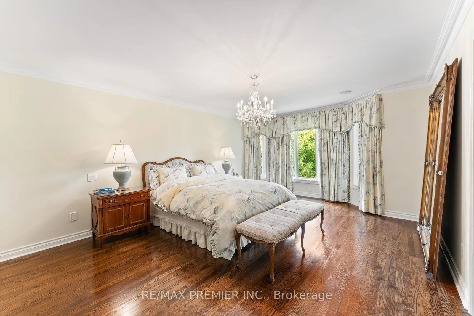 Photo 25 of 82 Jules Avenue, Vaughan, East Woodbridge — HOMEH