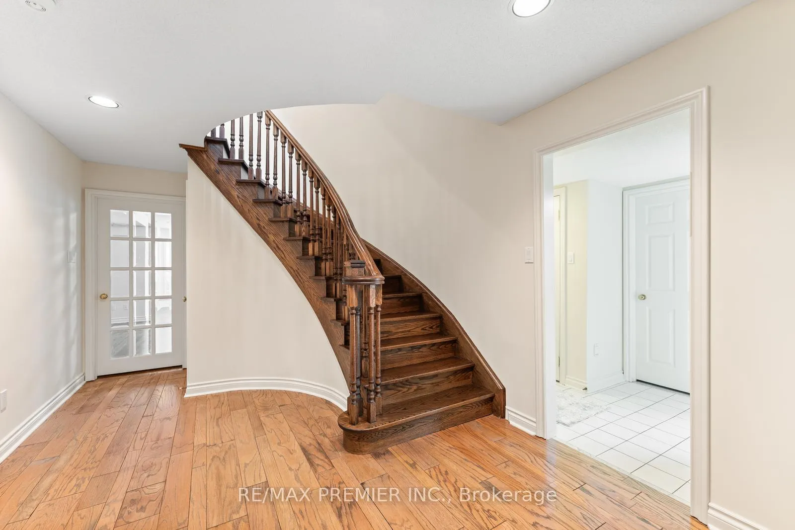 Photo 35 of 82 Jules Avenue, Vaughan, East Woodbridge — HOMEH
