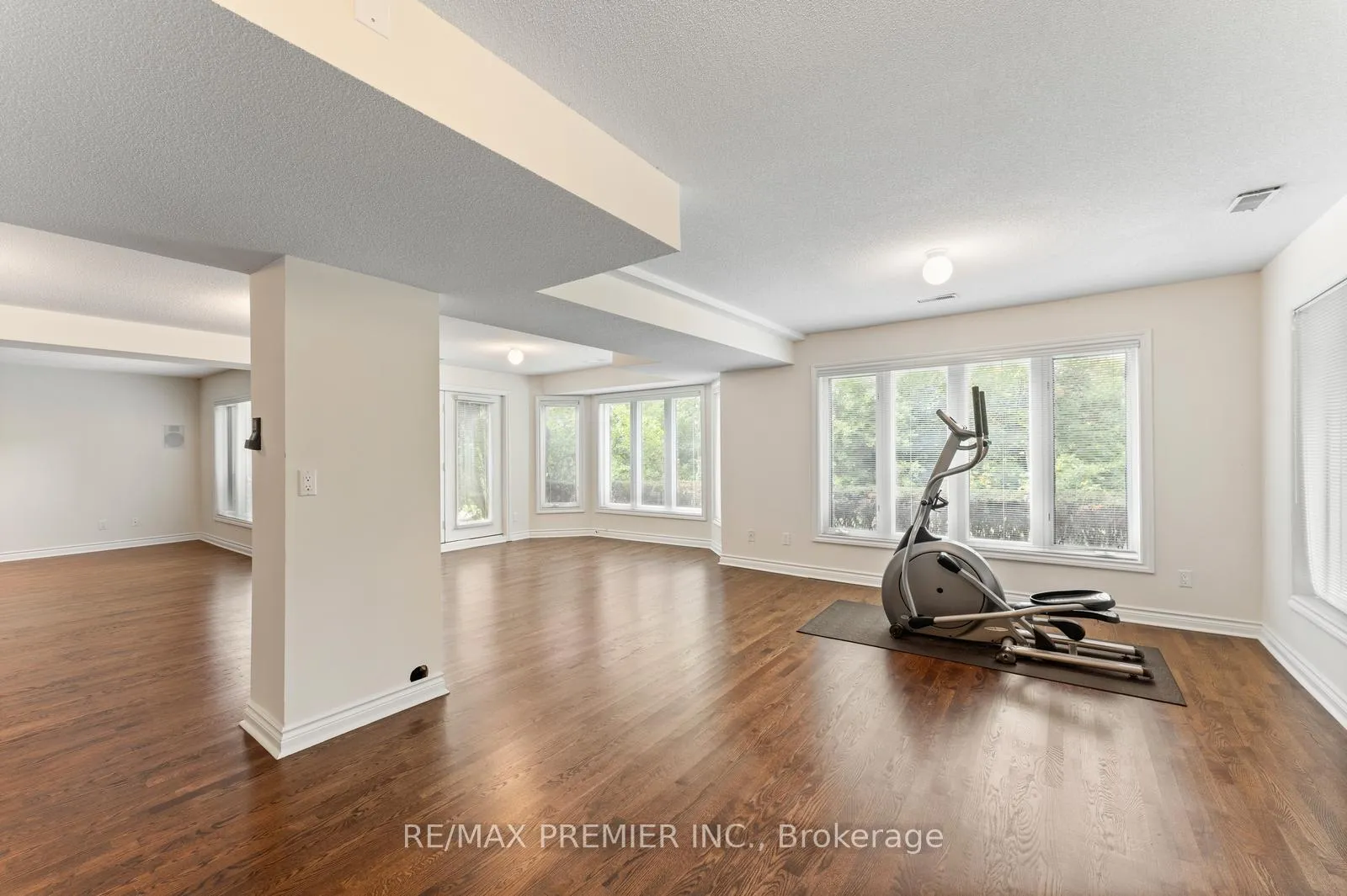 Photo 36 of 82 Jules Avenue, Vaughan, East Woodbridge — HOMEH