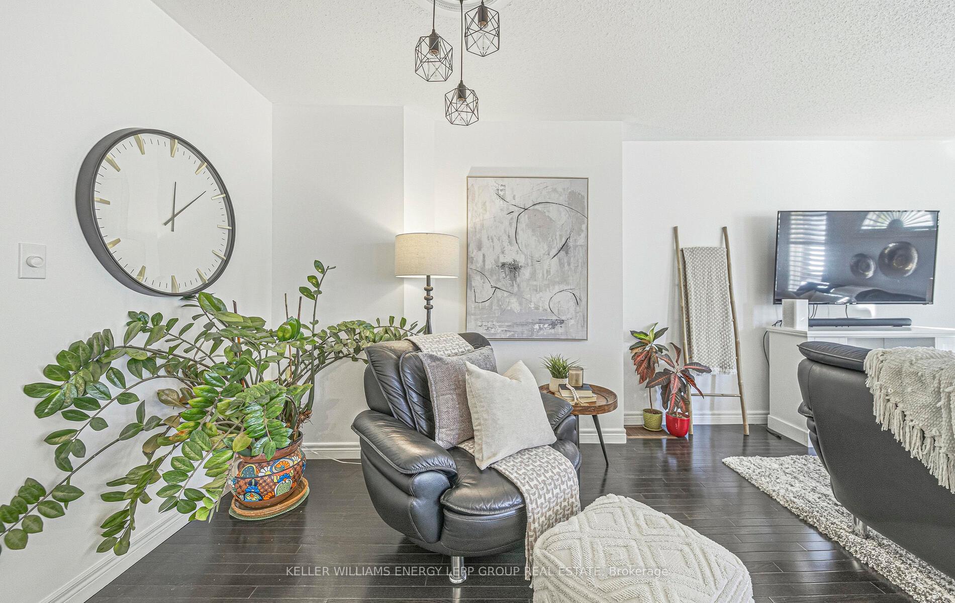 Photo 15 of 29 Primeau Avenue, Whitby, Brooklin — HOMEH