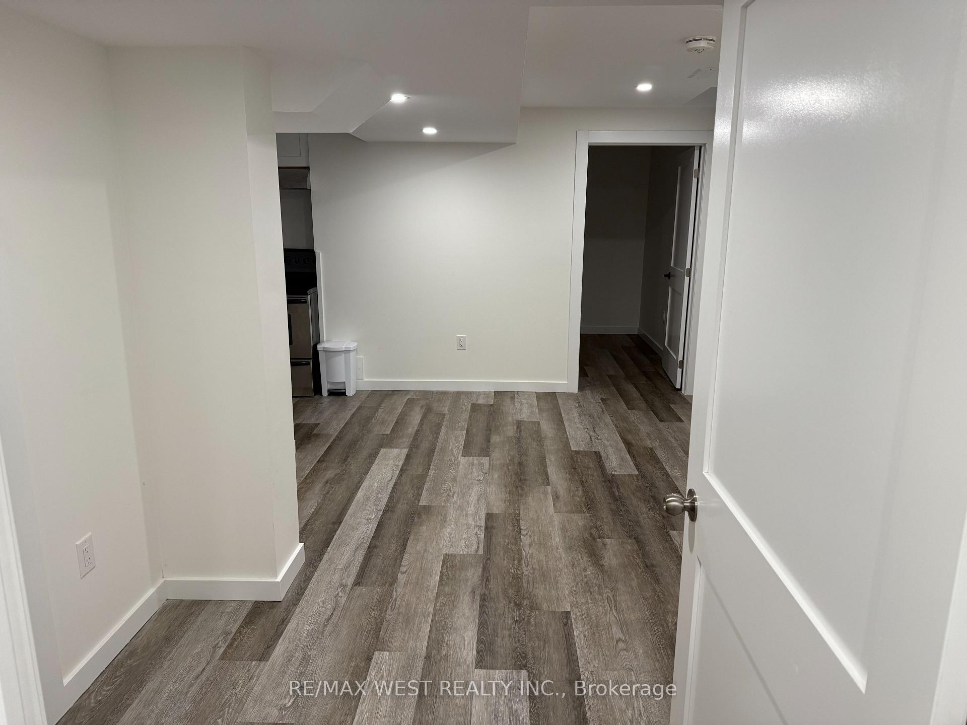 Photo 3 of Unit Lower, 82 Mediterra Drive, Vaughan, Vellore Village — HOMEH