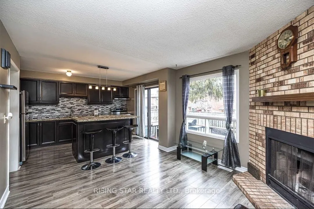 Photo 6 of 40 Delaney Crescent, Barrie, Northwest — HOMEH