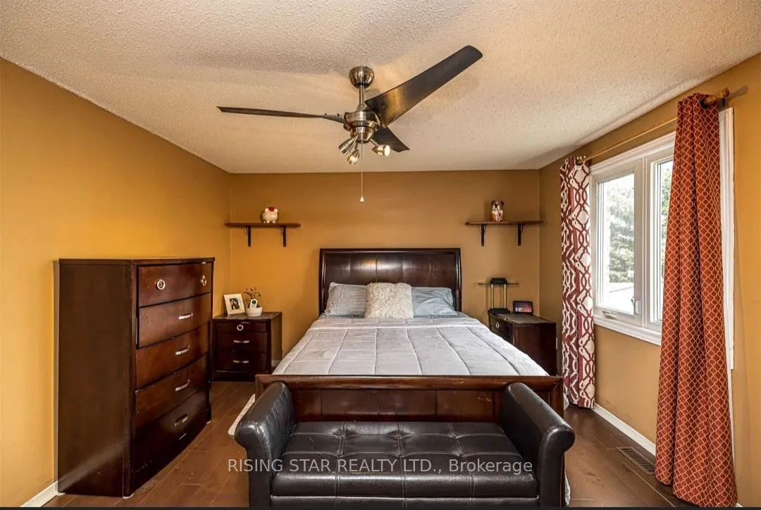 Photo 15 of 40 Delaney Crescent, Barrie, Northwest — HOMEH