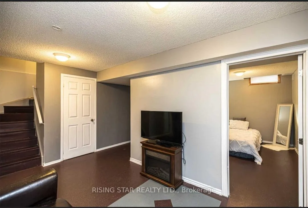 Photo 20 of 40 Delaney Crescent, Barrie, Northwest — HOMEH