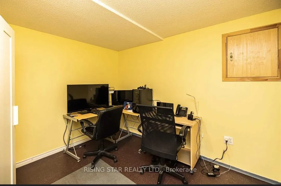 Photo 24 of 40 Delaney Crescent, Barrie, Northwest — HOMEH