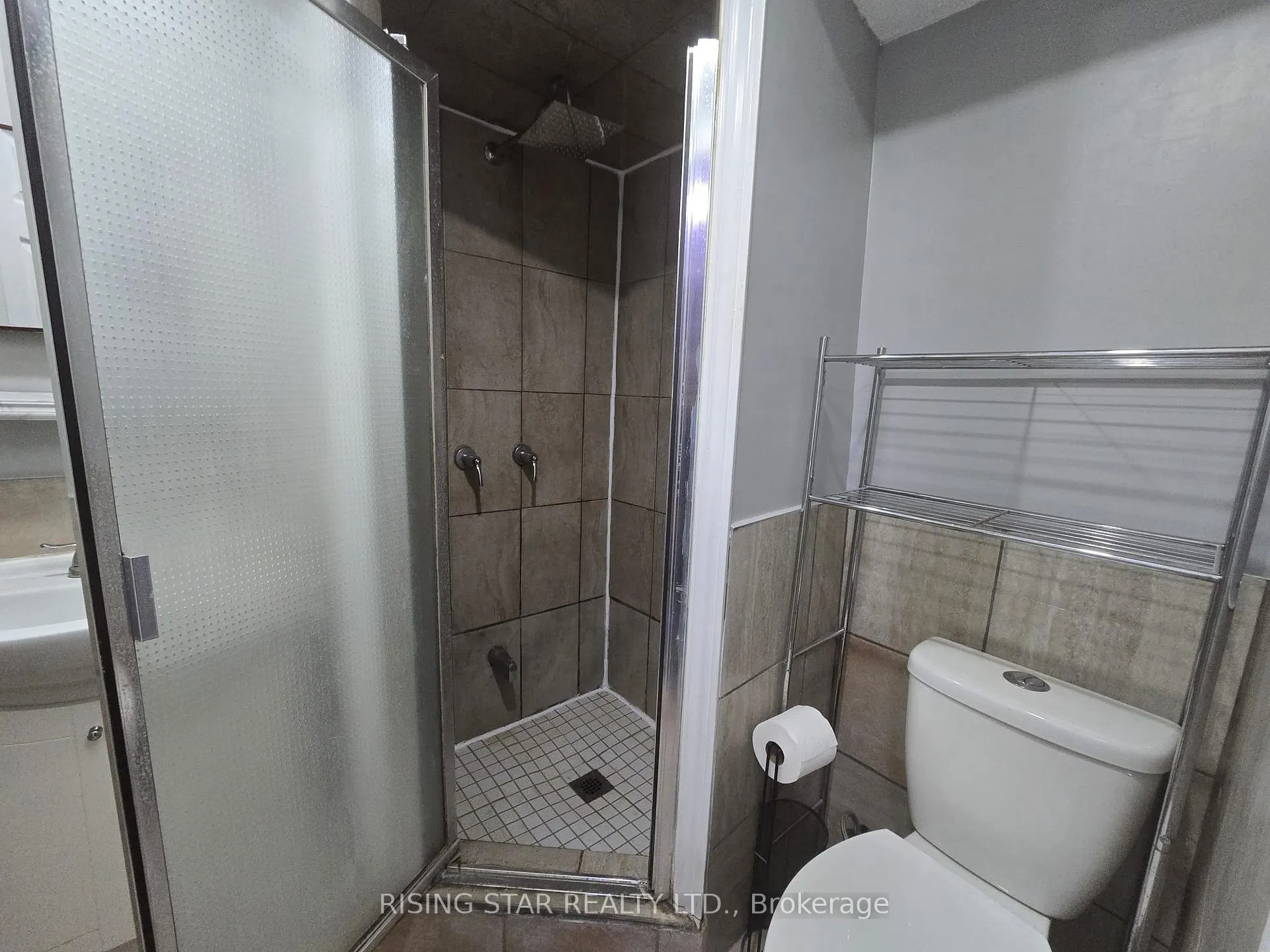 Photo 27 of 40 Delaney Crescent, Barrie, Northwest — HOMEH