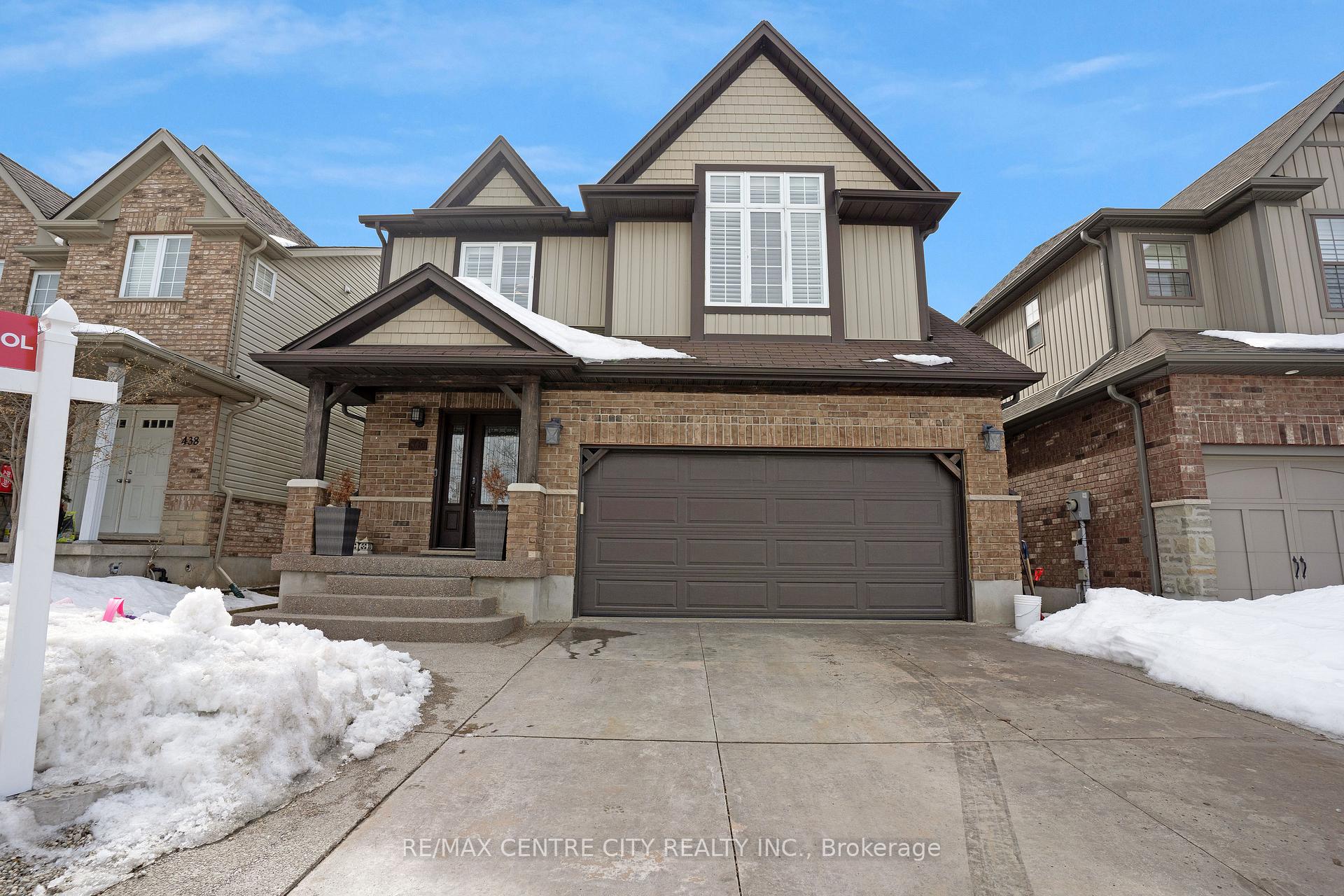 Photo 1 of 440 Sauve Crescent, Waterloo, Clair Hills — HOMEH