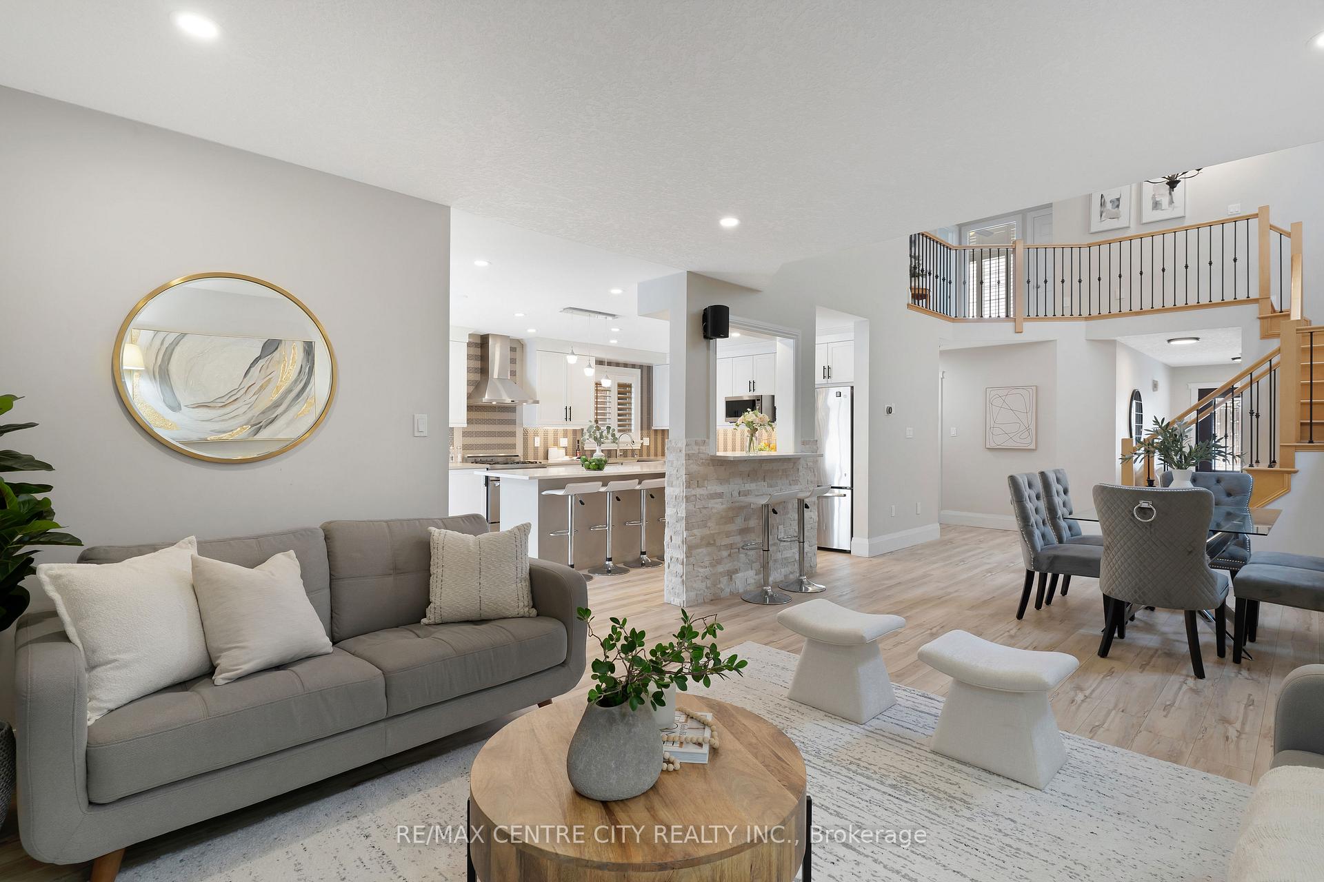Photo 13 of 440 Sauve Crescent, Waterloo, Clair Hills — HOMEH
