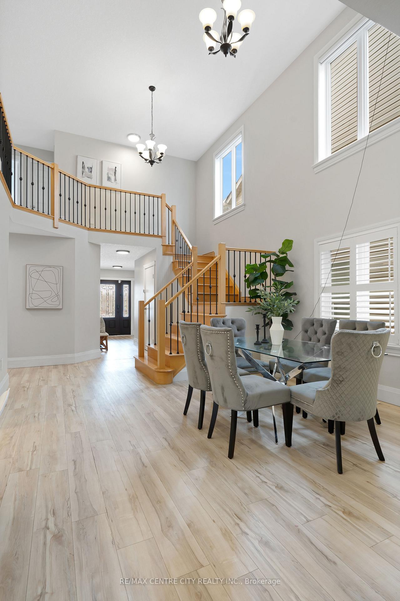 Photo 16 of 440 Sauve Crescent, Waterloo, Clair Hills — HOMEH