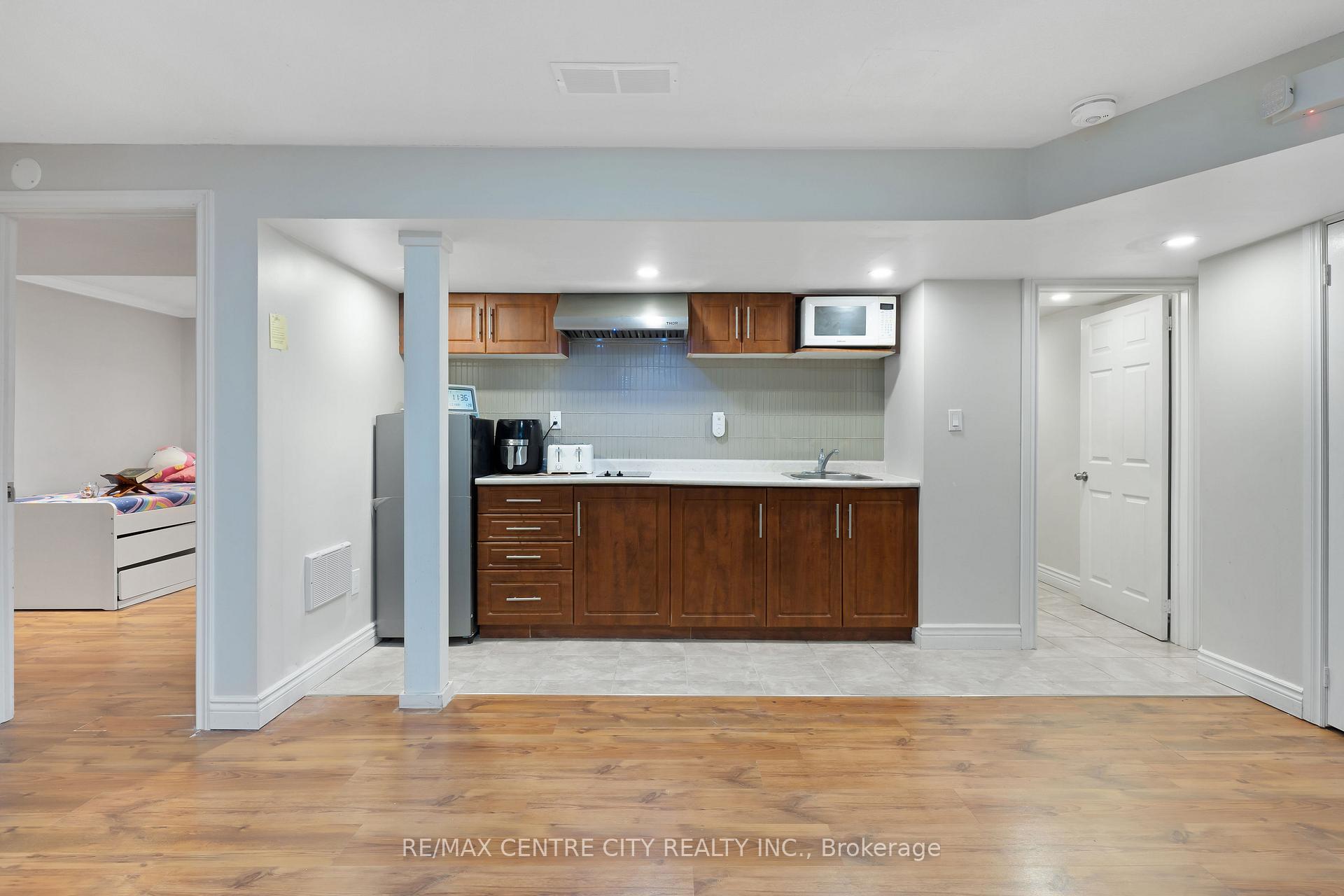 Photo 30 of 440 Sauve Crescent, Waterloo, Clair Hills — HOMEH