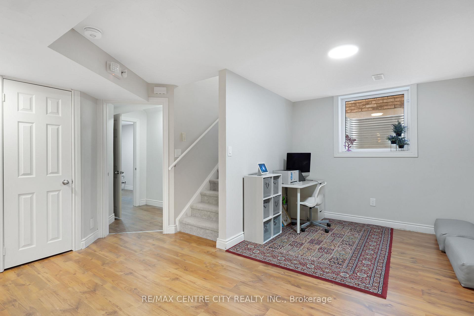 Photo 31 of 440 Sauve Crescent, Waterloo, Clair Hills — HOMEH