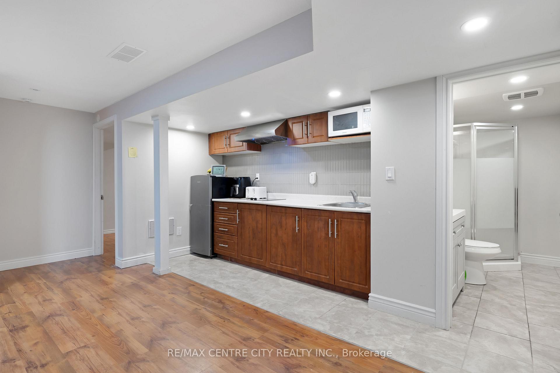 Photo 33 of 440 Sauve Crescent, Waterloo, Clair Hills — HOMEH