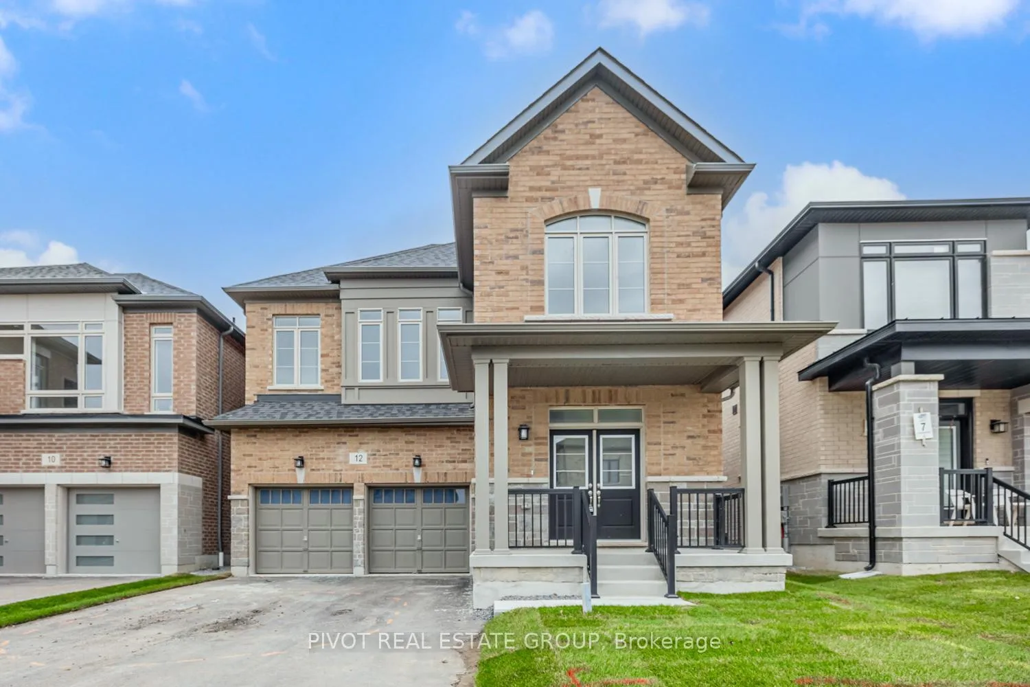 Front of 12 Waterfront Crescent